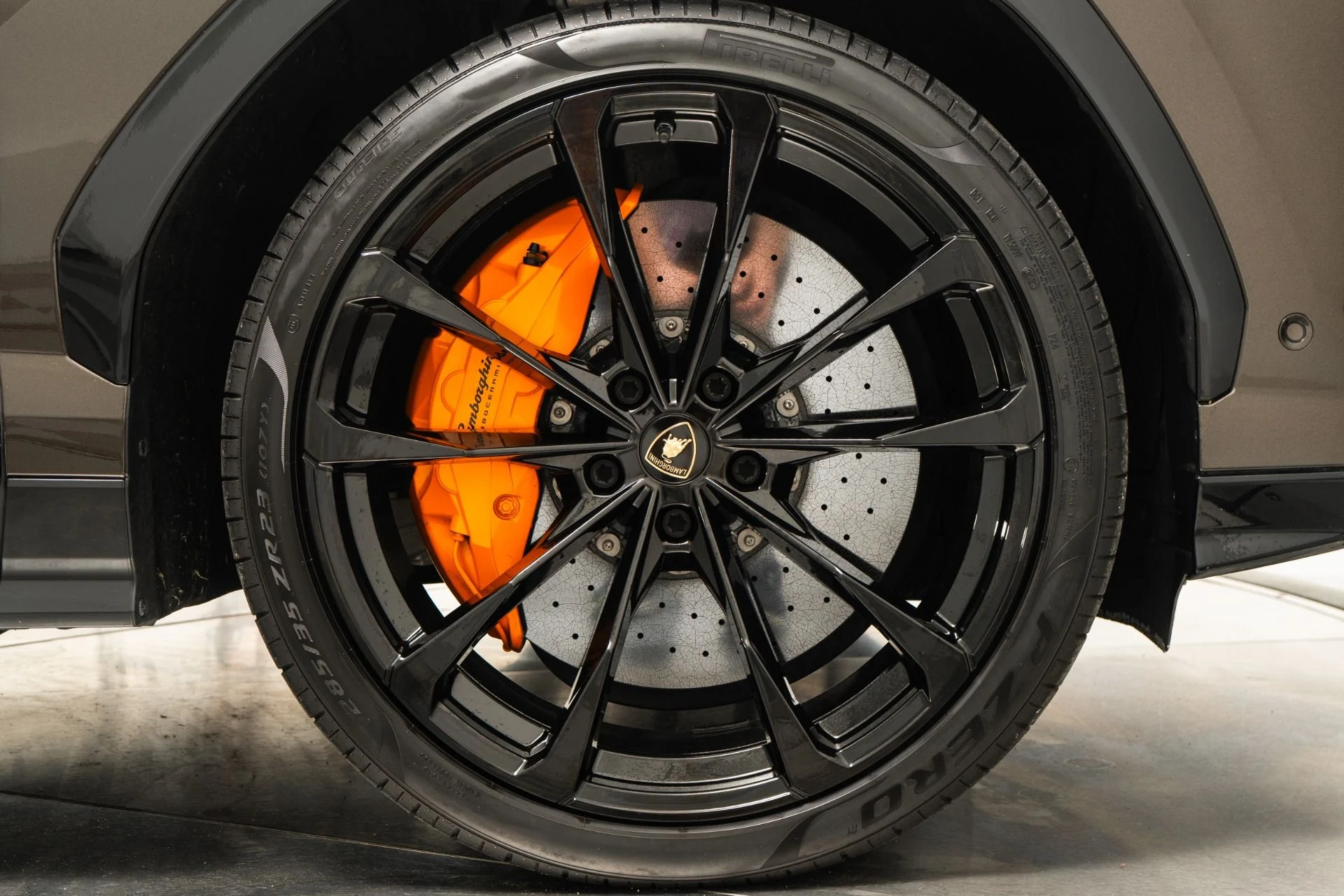 mph036_3898217429_Used_2022_Lamborghini_Urus_1793135043_f22a6bdf98