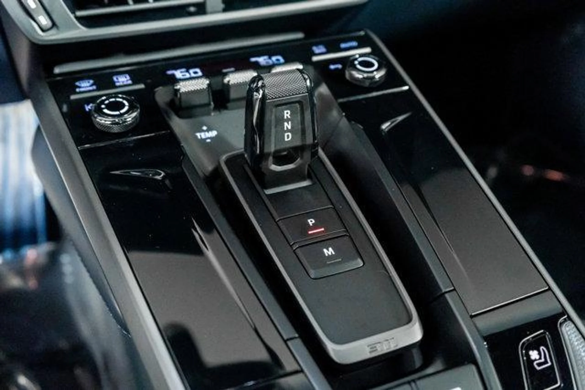 mph036_3906367923_bif_X4ta_G_Mg_Jlmfy_p_HR_4_X5g_B_Mm8_5e4bd36c16