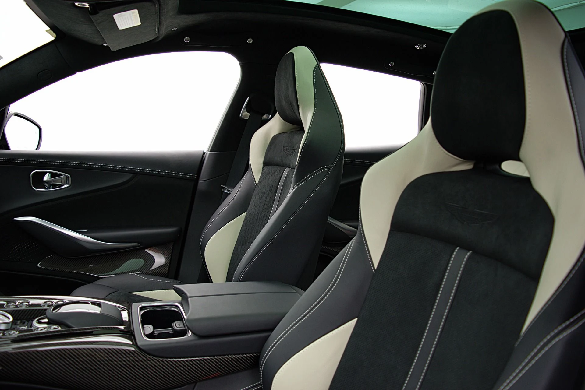 mph036_3909999792_Used_2023_Aston_Martin_DBX_707_8384325753