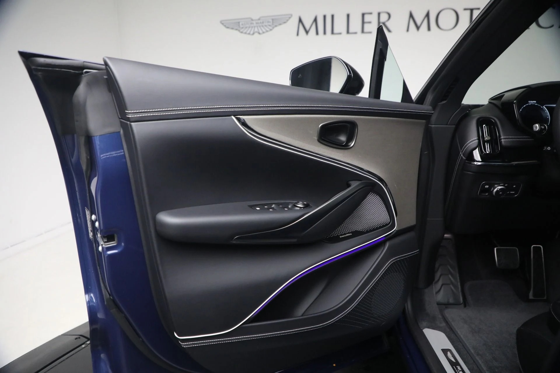 mph036_3922119424_New_2026_Aston_Martin_DBX_S_1779920374_35b14071fa