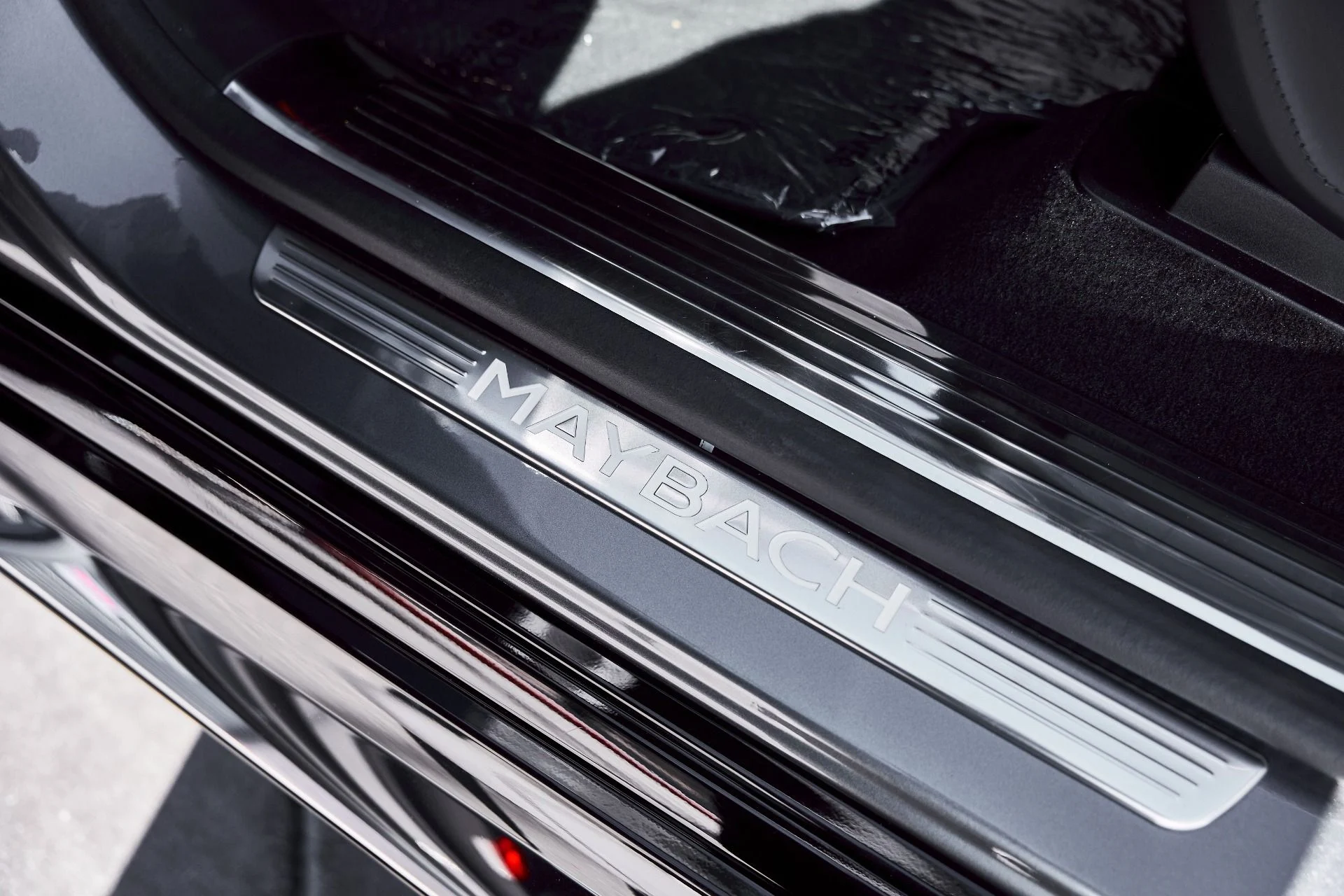 mph036_3923659776_Used_2025_Mercedes_Benz_GLS_Maybach_GLS_600_1771467909_7caca8991e