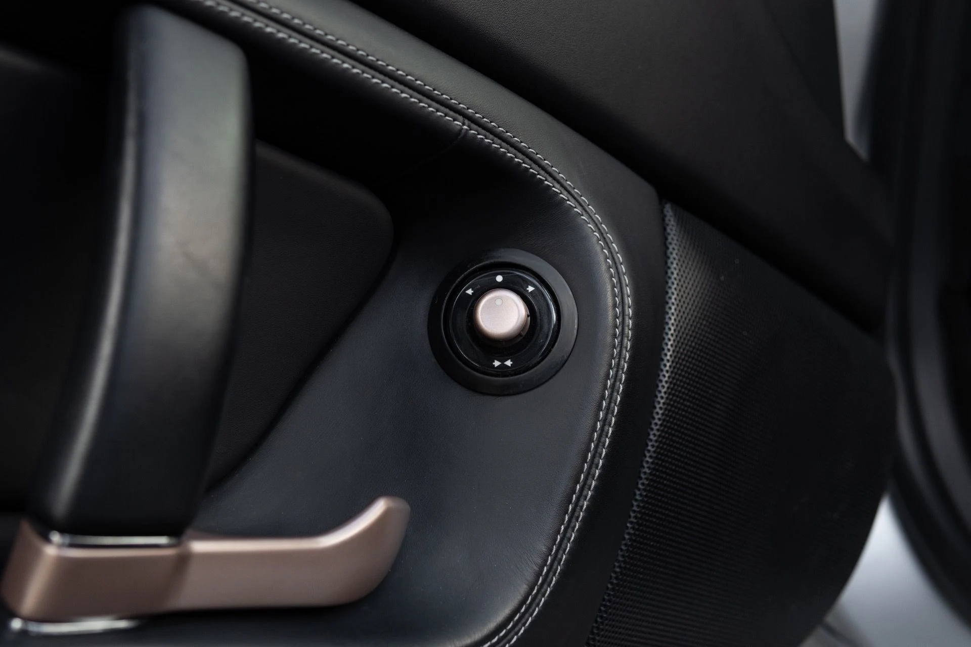 mph036_3931992665_Used_2014_Ferrari_California_1774924910_b4fbb7be52