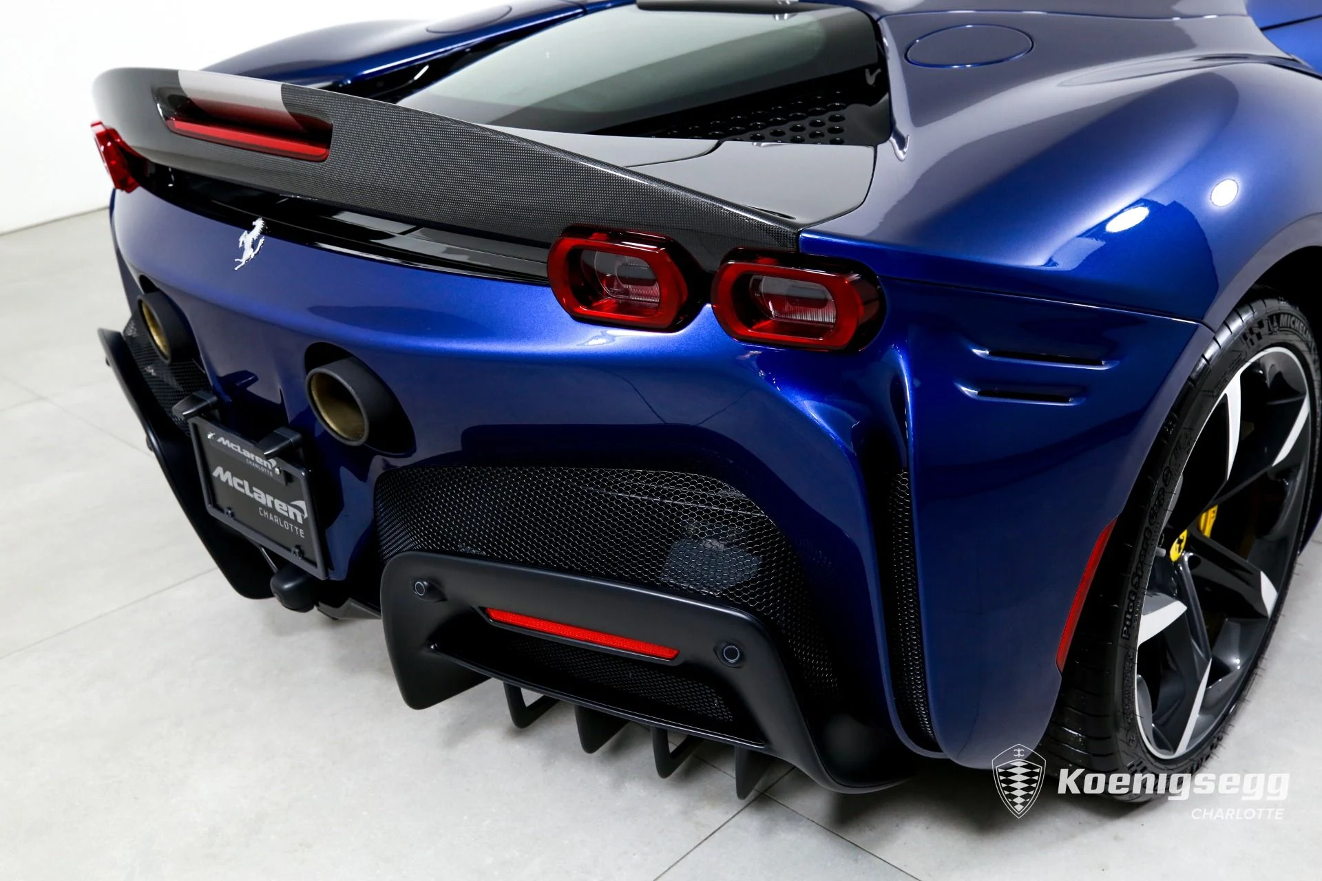 mph036_3941701290_Used_2022_Ferrari_SF_90_Spider_1775660040_eadbf56399