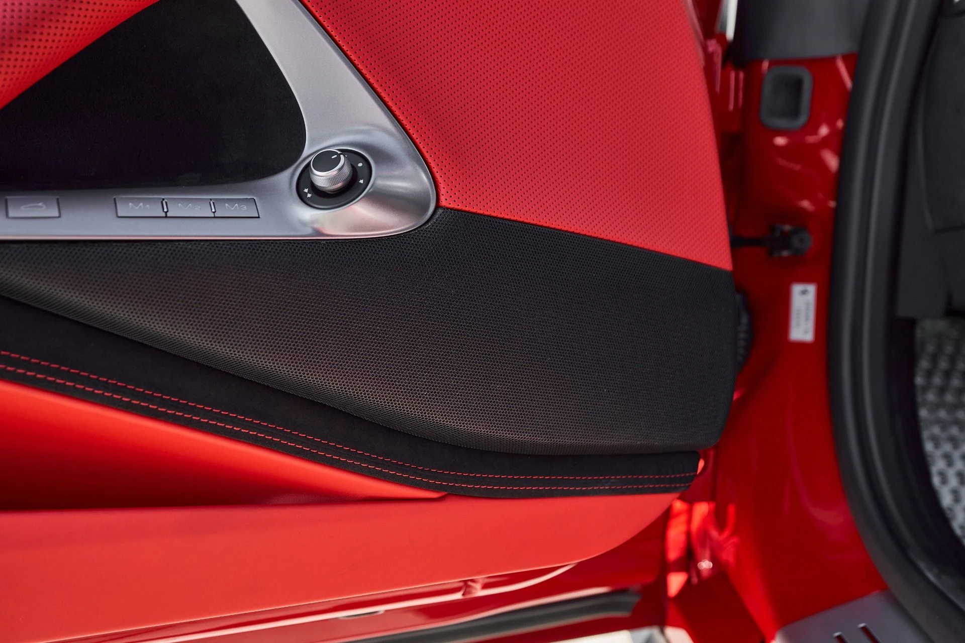 mph036_3943372164_Used_2018_Ferrari_812_Superfast_Base_1767042820_9ac80ba54b