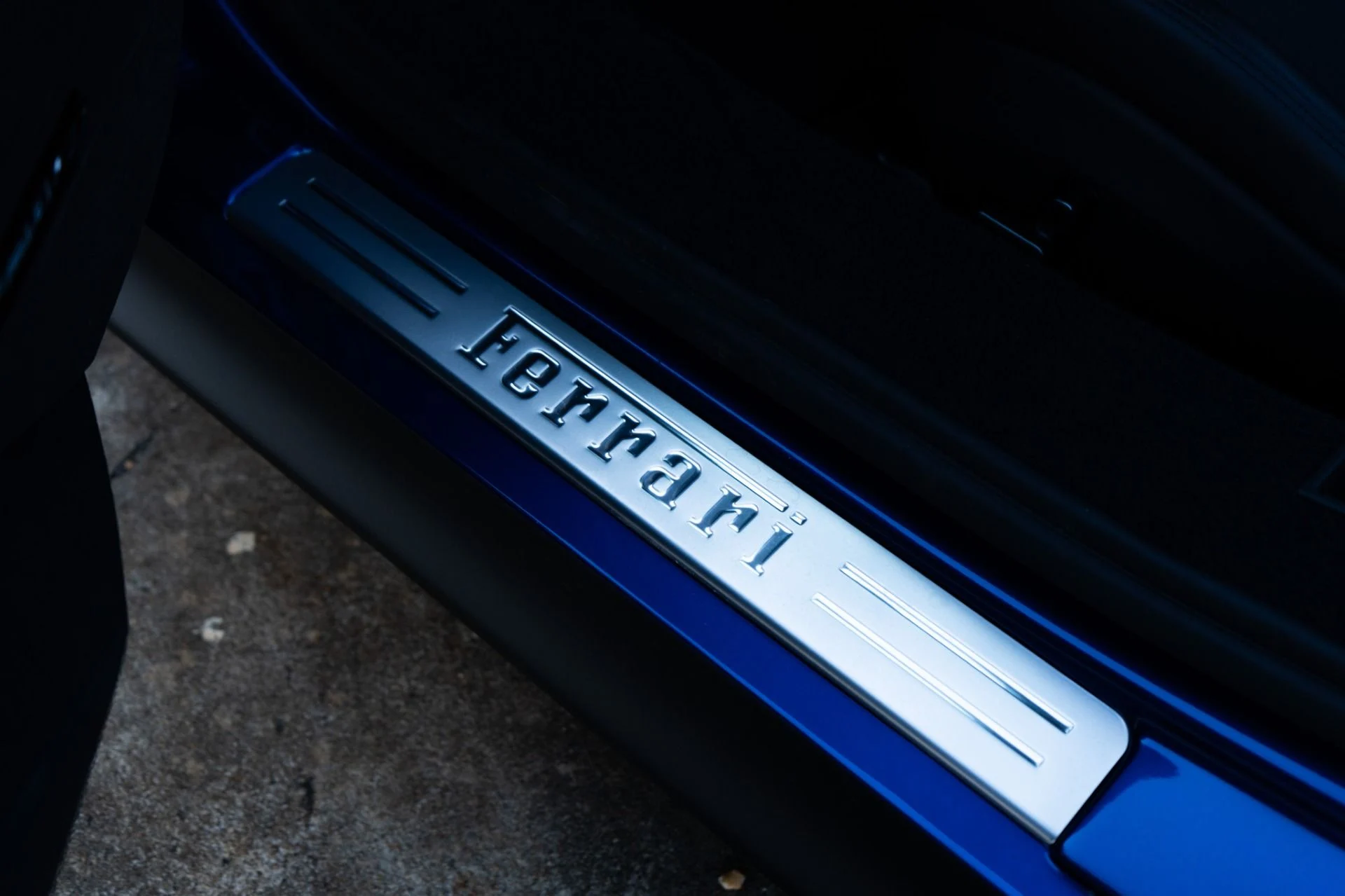 mph036_394378256_Used_2025_Ferrari_SF_90_Spider_1768411390_793450edbd