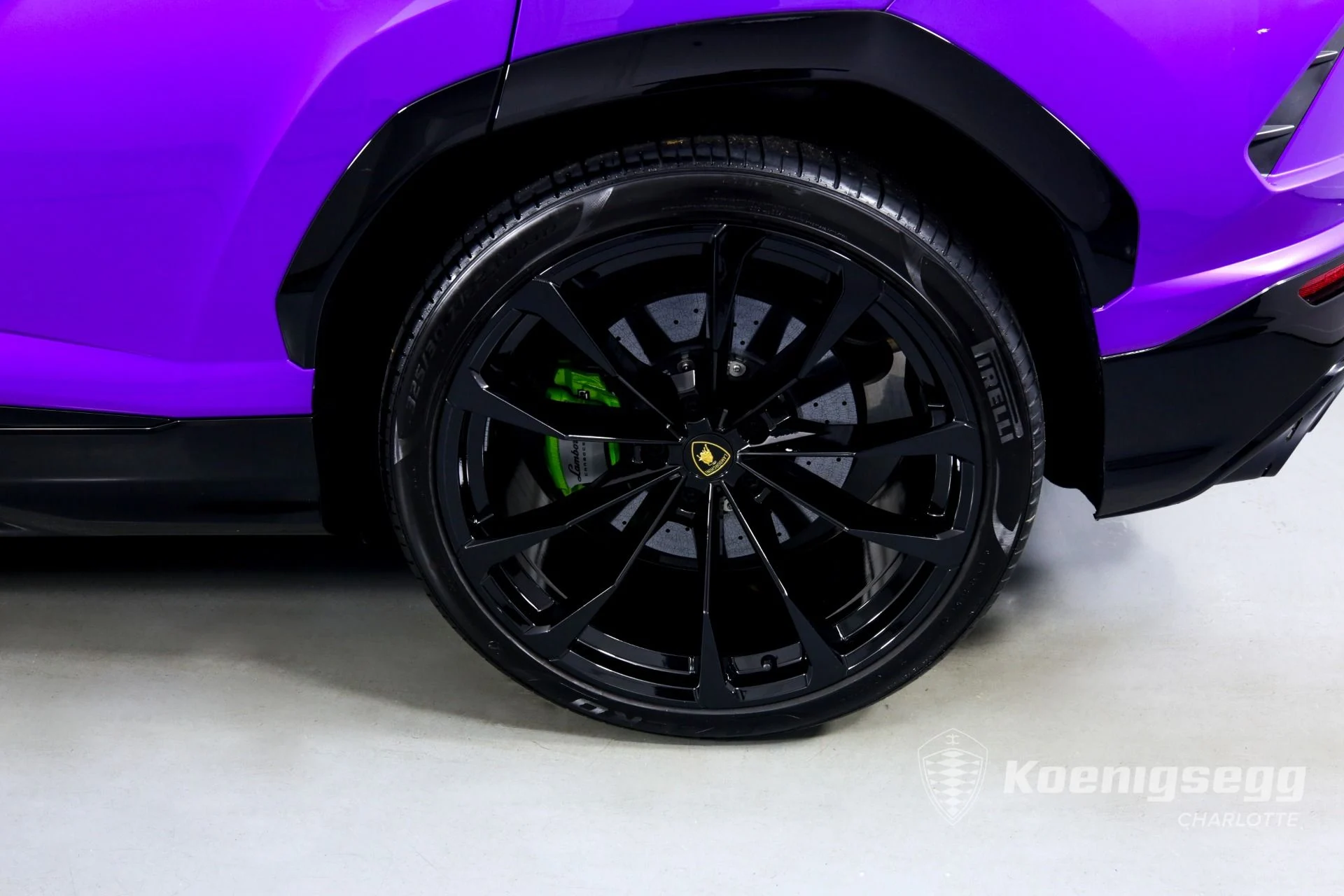 mph036_3954088939_Used_2022_Lamborghini_Urus_1671738145_a599664f3d