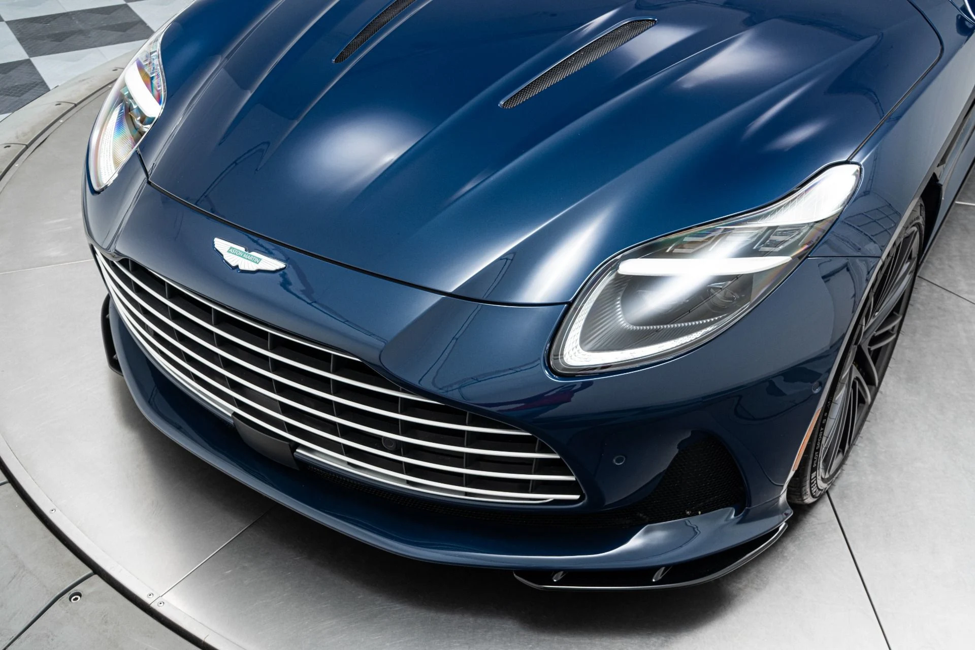 mph036_3960175987_Used_2024_Aston_Martin_DB_12_Volante_Carbon_Fiber_Bucket_Seats_Heritage_Paint_Color_1773867859_fa7349eeff