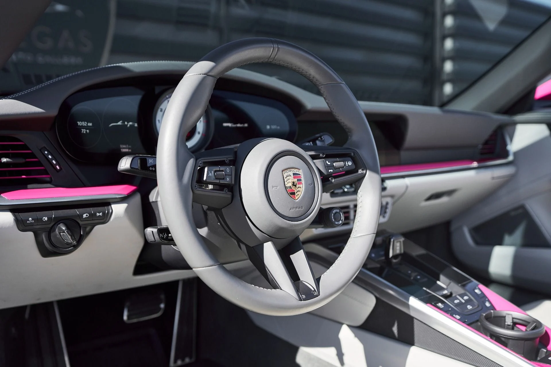 mph036_3961454055_Used_2023_Porsche_911_Turbo_1762568162_2993e7bb46