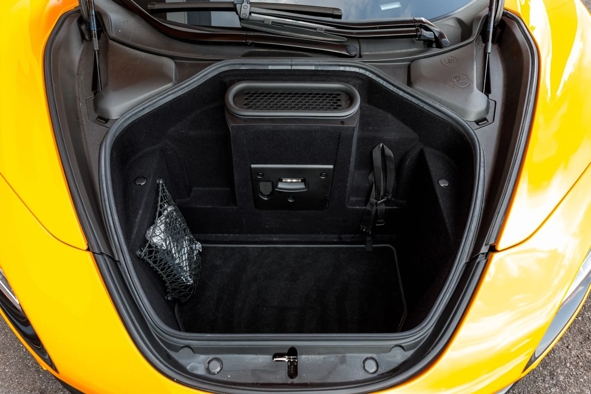 mph036_3965482829_60_p37_l_31e783b44b