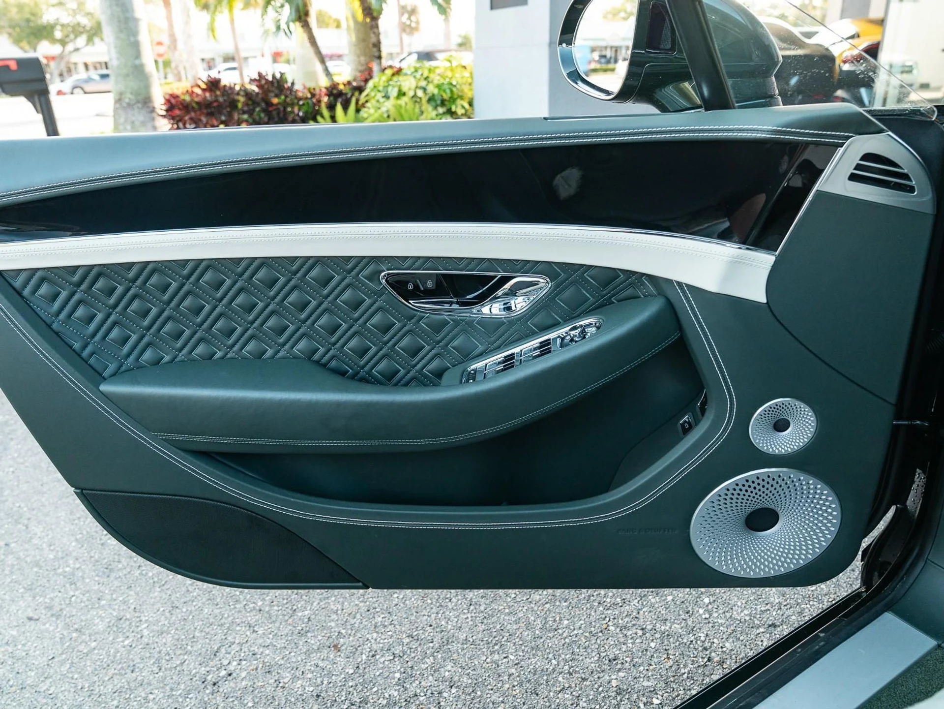 mph036_396994705_Used_2022_Bentley_Continental_GT_Speed_1766182001_cc8e7f14dc