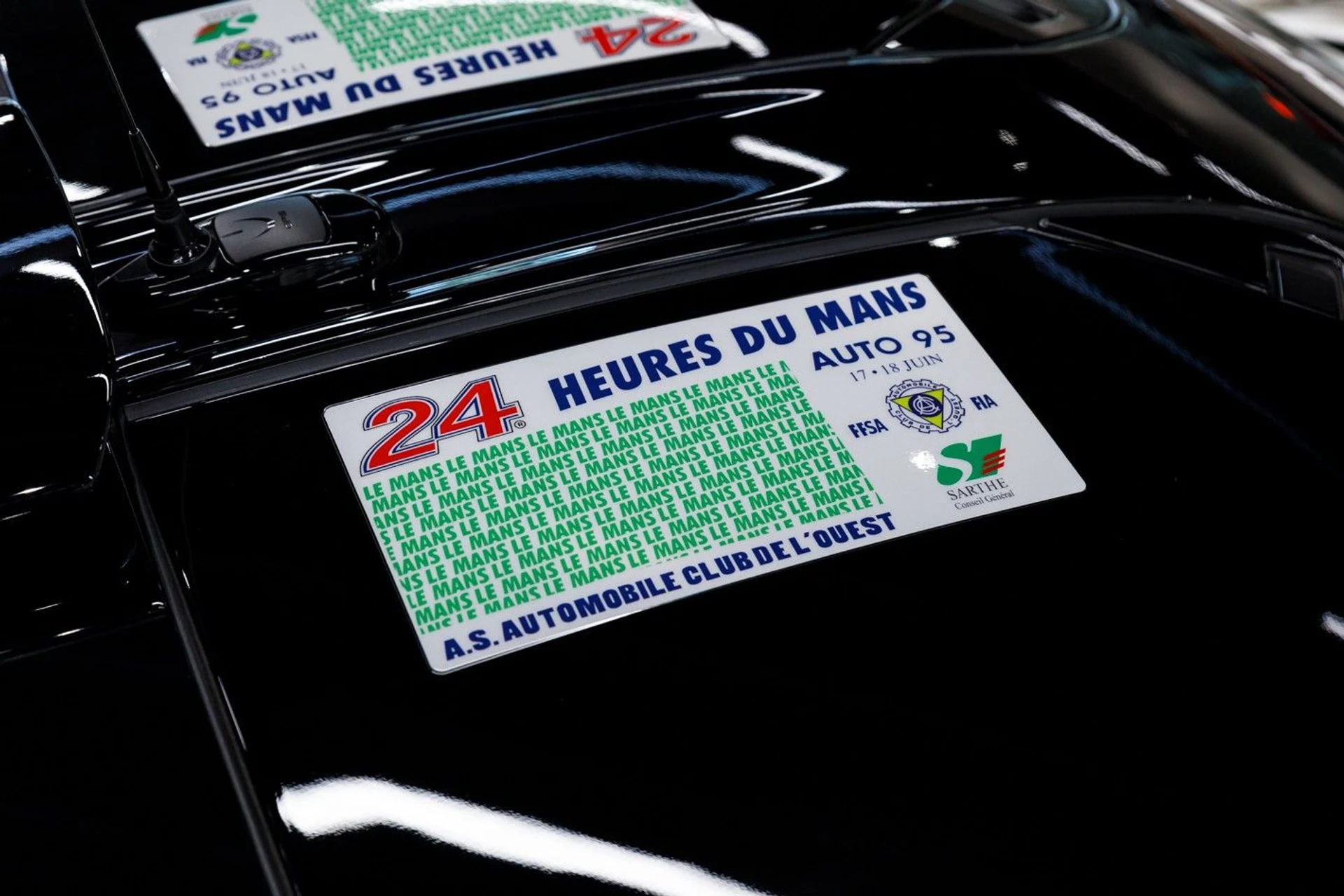 mph036_3989776431_702_p37_l_c55849c977