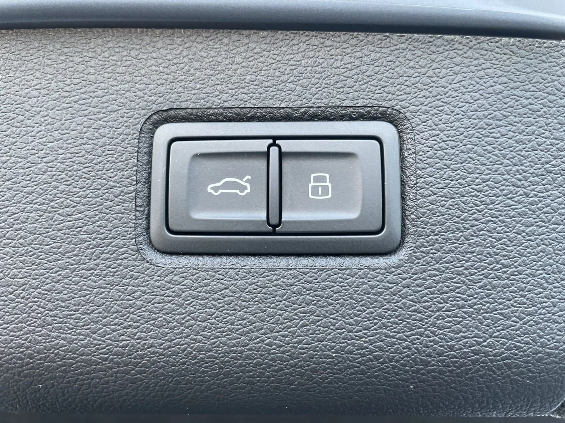 mph036_3993153368_5f1601550136562d33b4c9e186e825a2x_5f84a9faa1