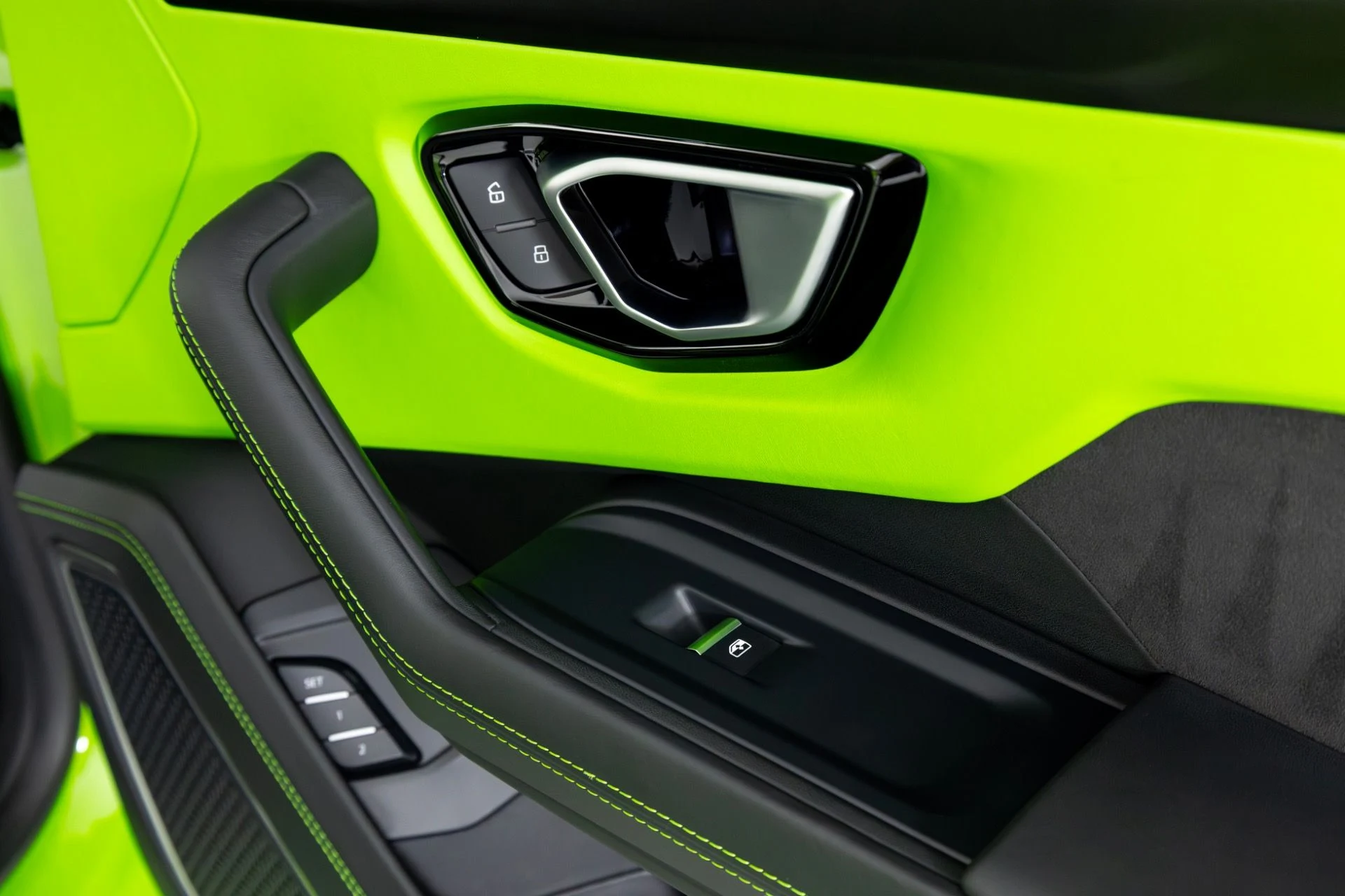 mph036_3995860015_Used_2023_Lamborghini_Urus_S_1769555052_42d7f06c11