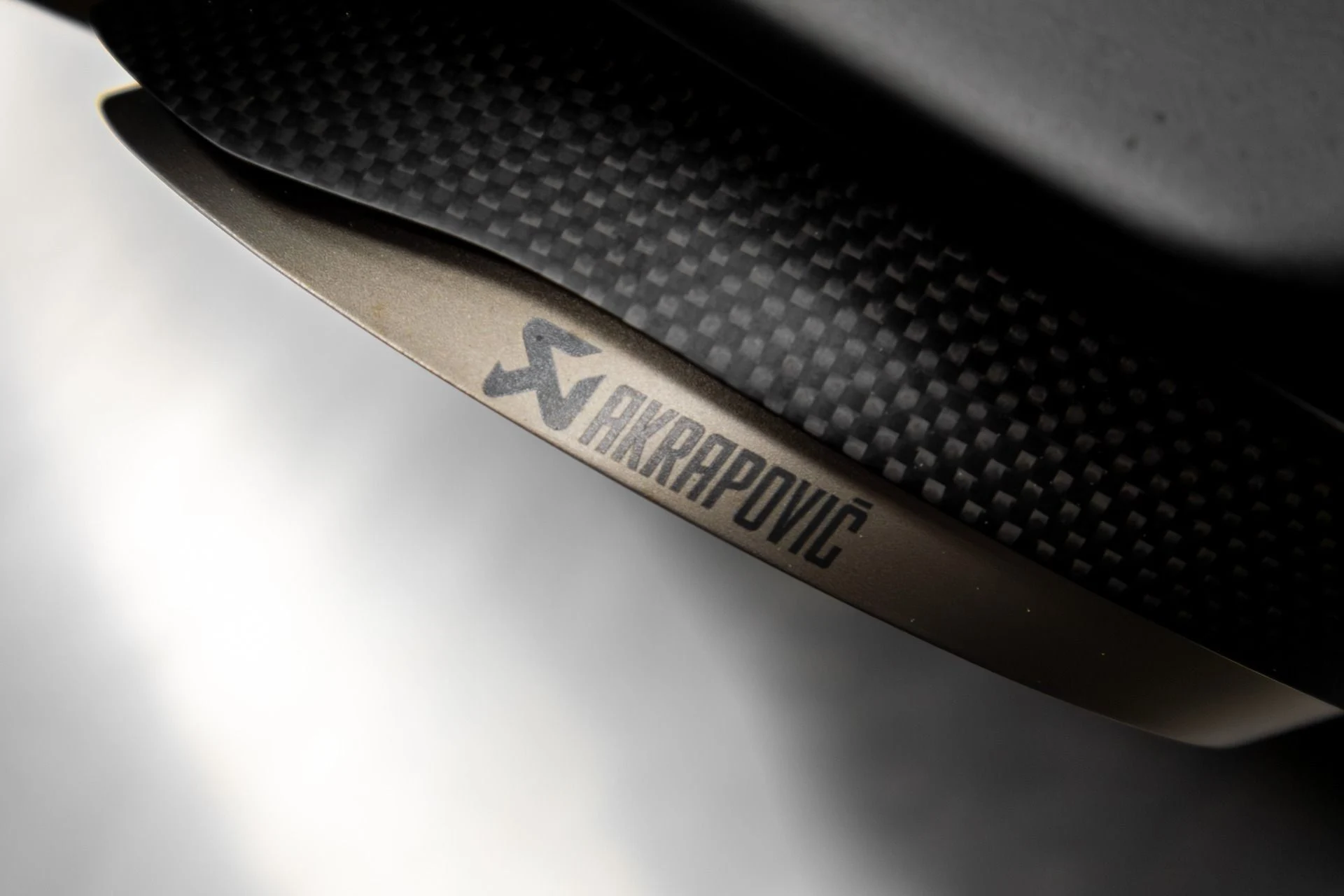 mph036_4005751043_Used_2017_Lamborghini_Huracan_LP_580_2_1771545979_17dec0b05a