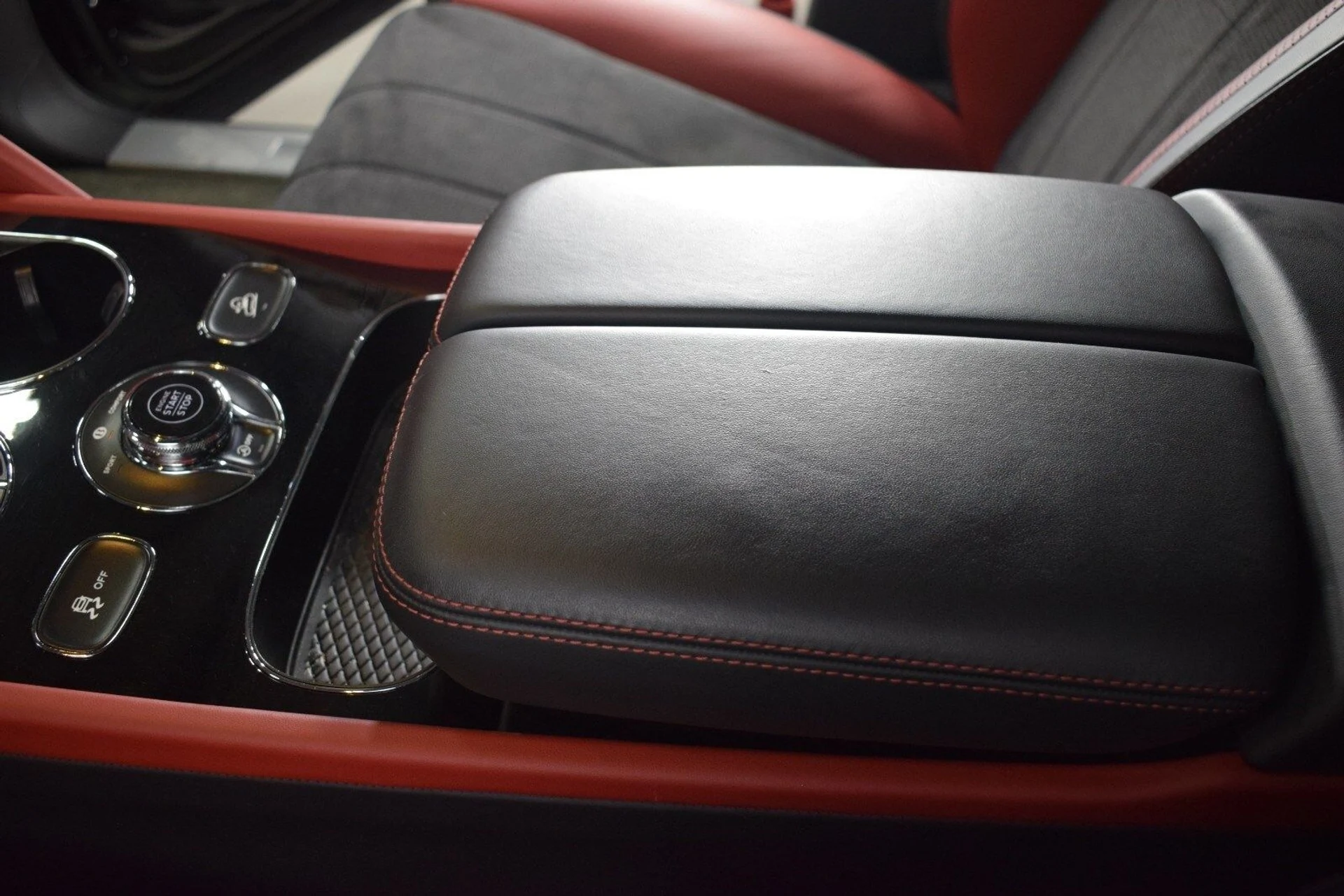 mph036_4012889593_0f460d1673757360381e56aa6363067fx_516c9bda96