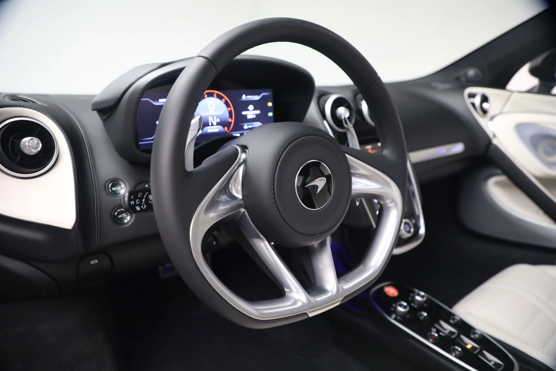 mph036_4032365708_New_2027_Mc_Laren_GTS_Tech_Lux_768978d5cf