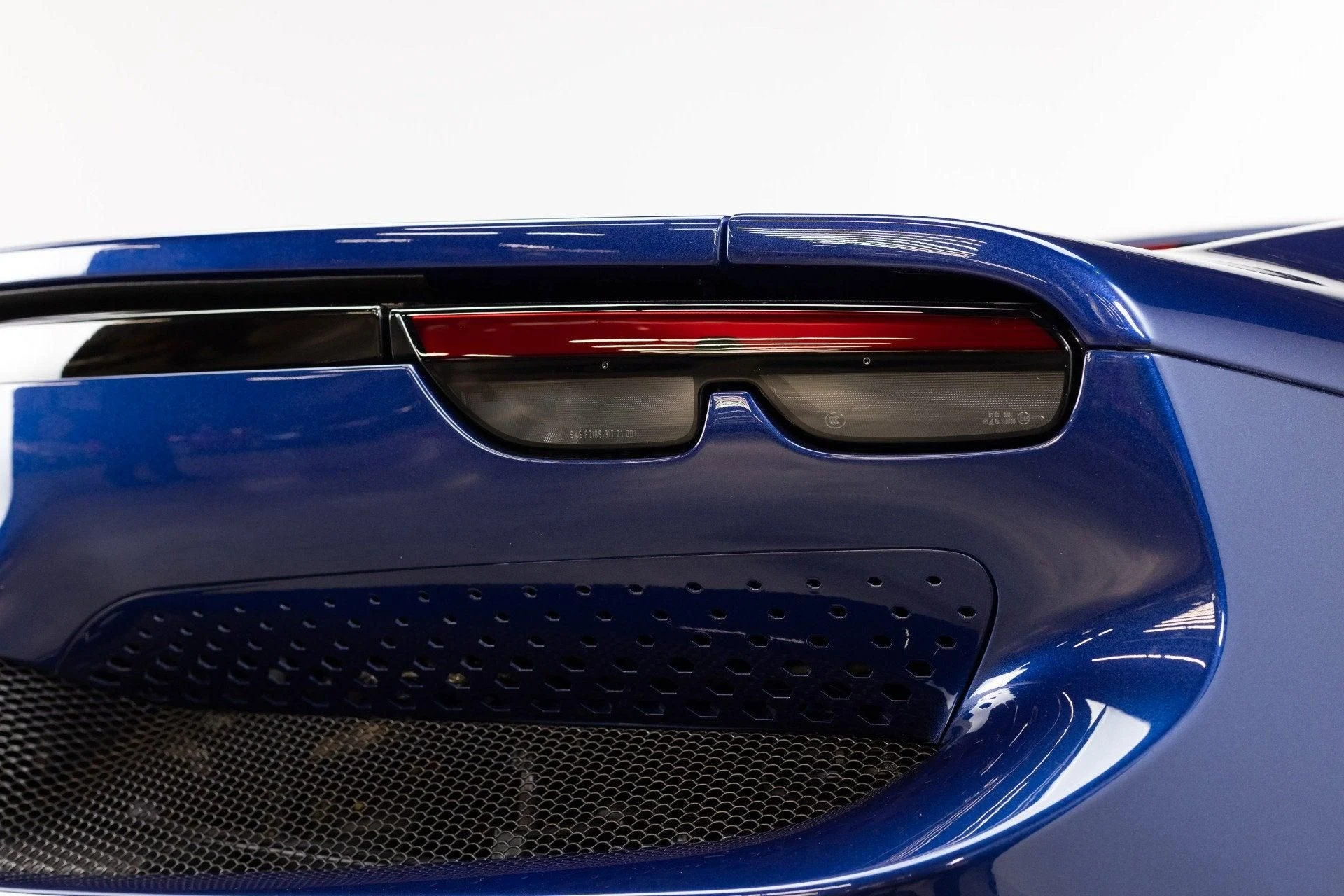 mph036_4033425519_Used_2025_Ferrari_296_GTB_1777349736_5fa674060d