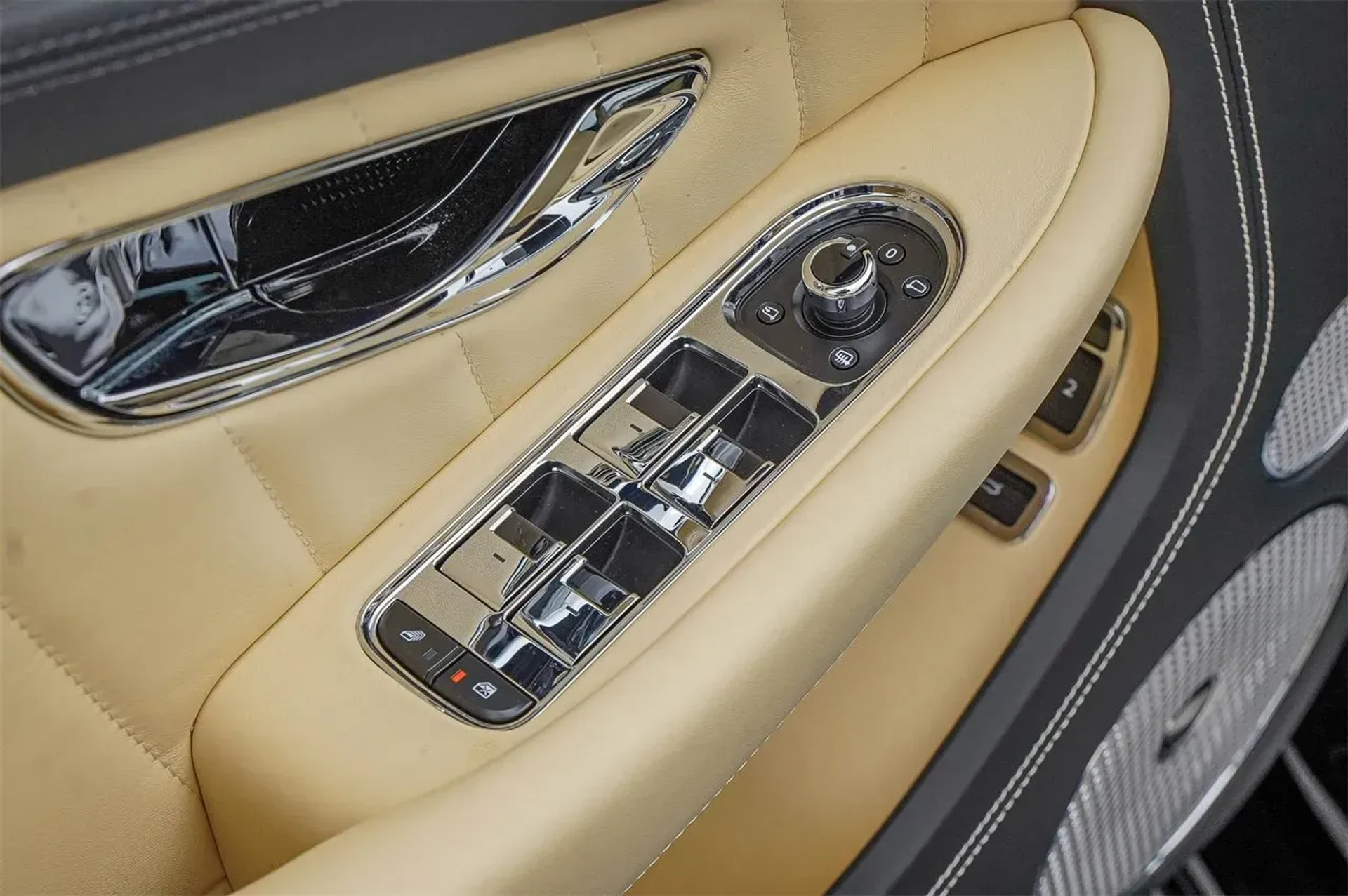 mph036_4043175027_7b22b2e5bb174363bf4efd35b291c03a_e278a03b07