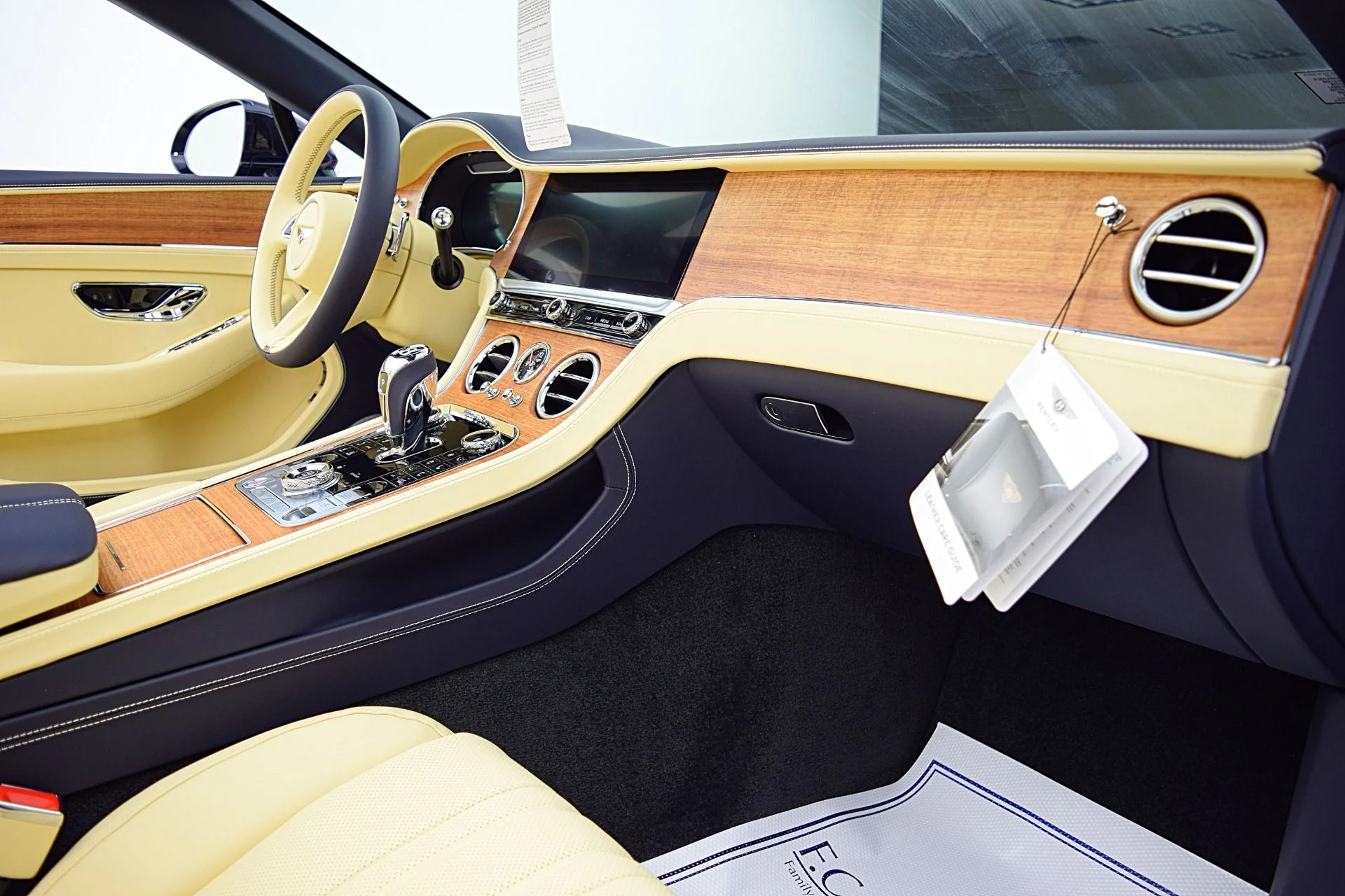 mph036_4048180327_Used_2024_Bentley_Continental_GTC_V8_LEASE_OPTIONS_AVAILABLE_2554f0a02b