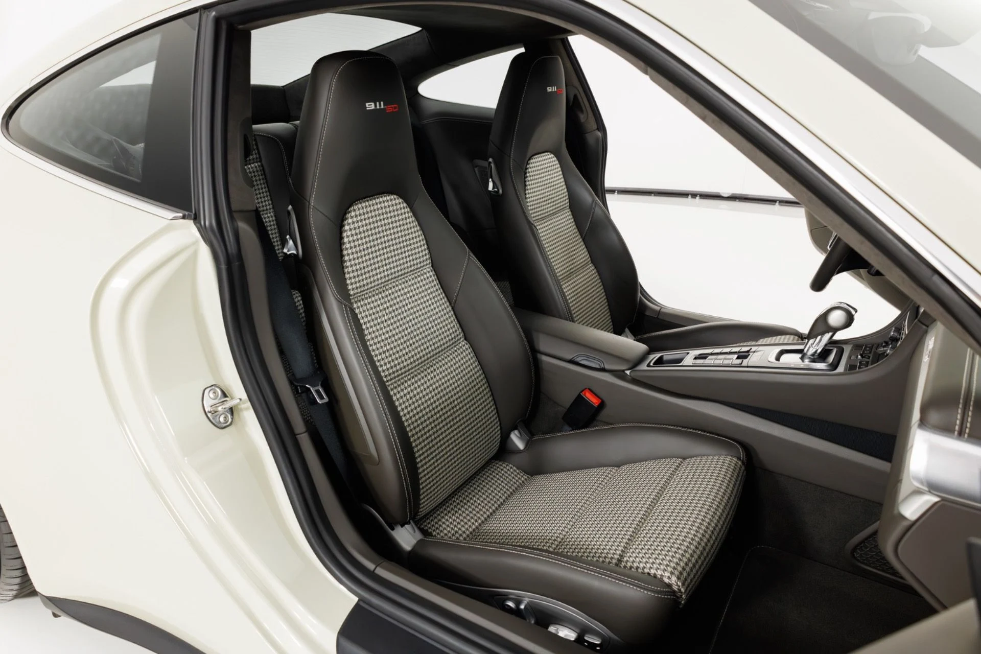 mph036_4051300147_Used_2014_Porsche_911_Carrera_S_1781907468_143a1e2d4a