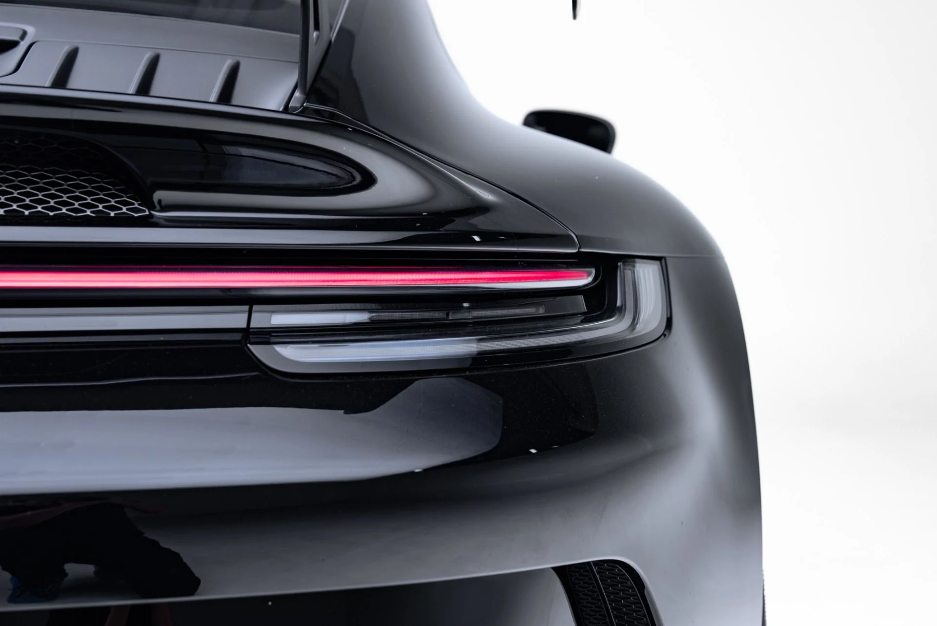 mph036_4135456188_Used_2022_Porsche_911_GT_3_1773417963_e9295c64ff