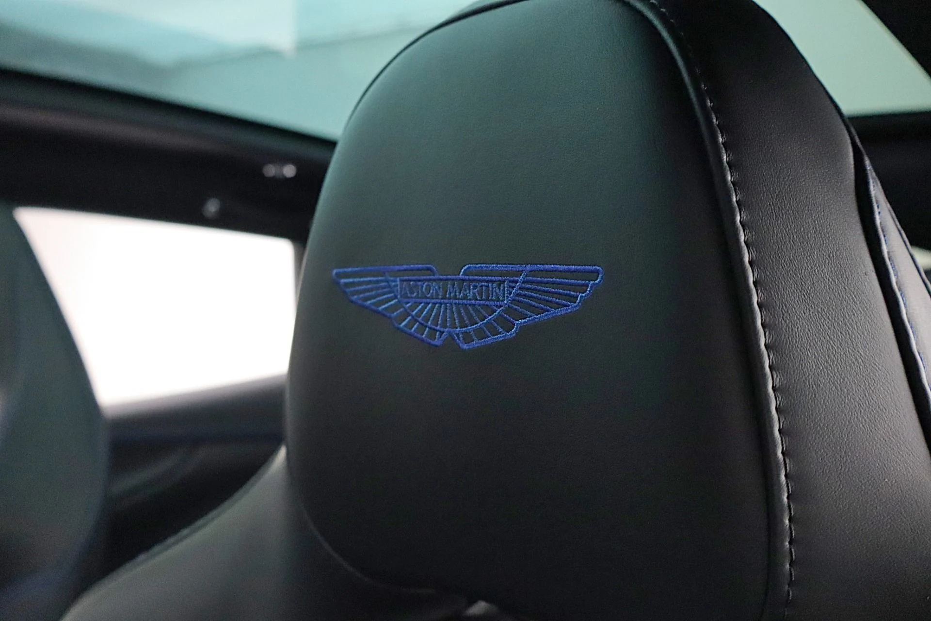 mph036_4141887826_Used_2023_Aston_Martin_DBX_707_50c2a1a553