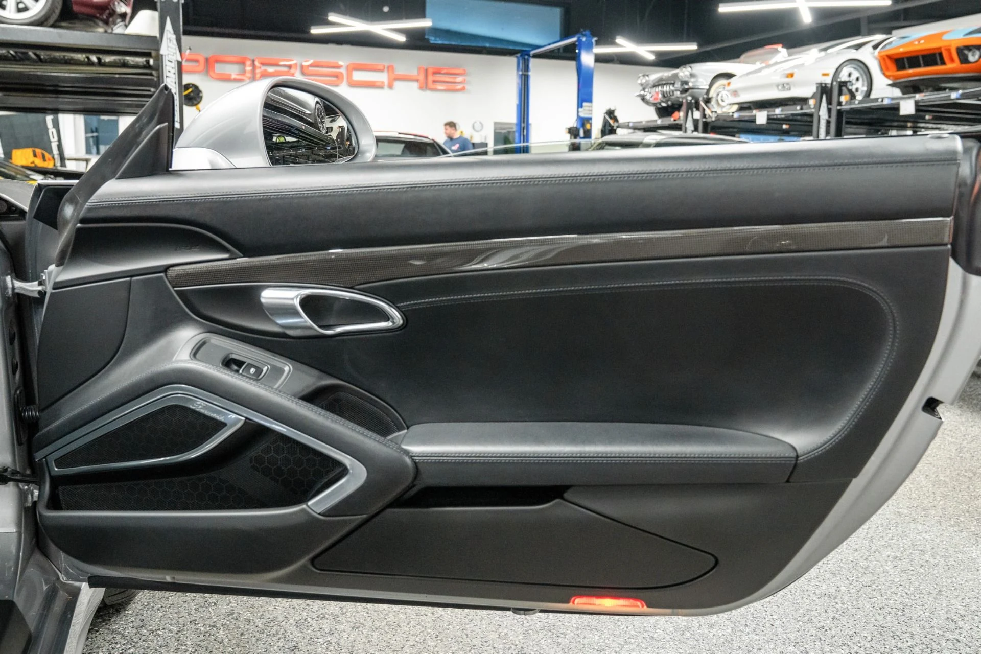 mph036_4145244128_Used_2016_Porsche_911_Turbo_S_Cabriolet_Premium_Package_Plus_Burmester_Sound_Adaptive_Cruise_1760023827_19f4c0b21b