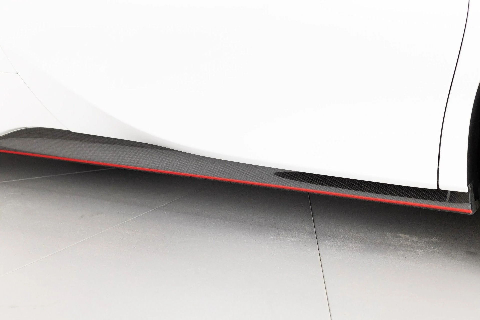 mph036_4147836582_Used_2022_Ferrari_SF_90_Spider_1777382759_96b1cb4ca8