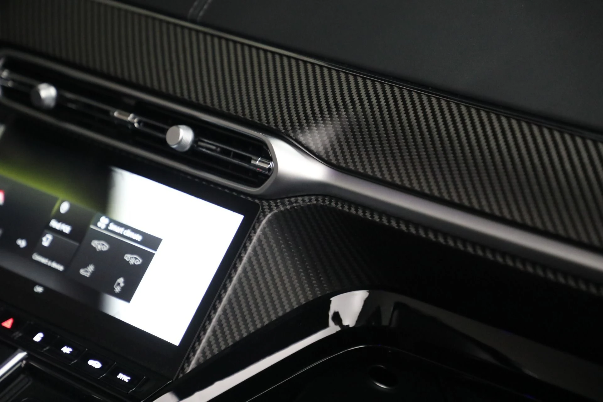 mph036_4147859235_New_2026_Aston_Martin_Vantage_Roadster_e7f86a83f8