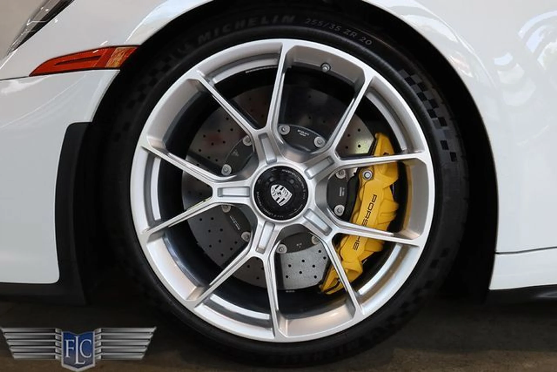 mph036_4159598846_used_2024_porsche_911_gt3coupewtouringpackage_9689_23060491_41_640_ebf2ab3a95