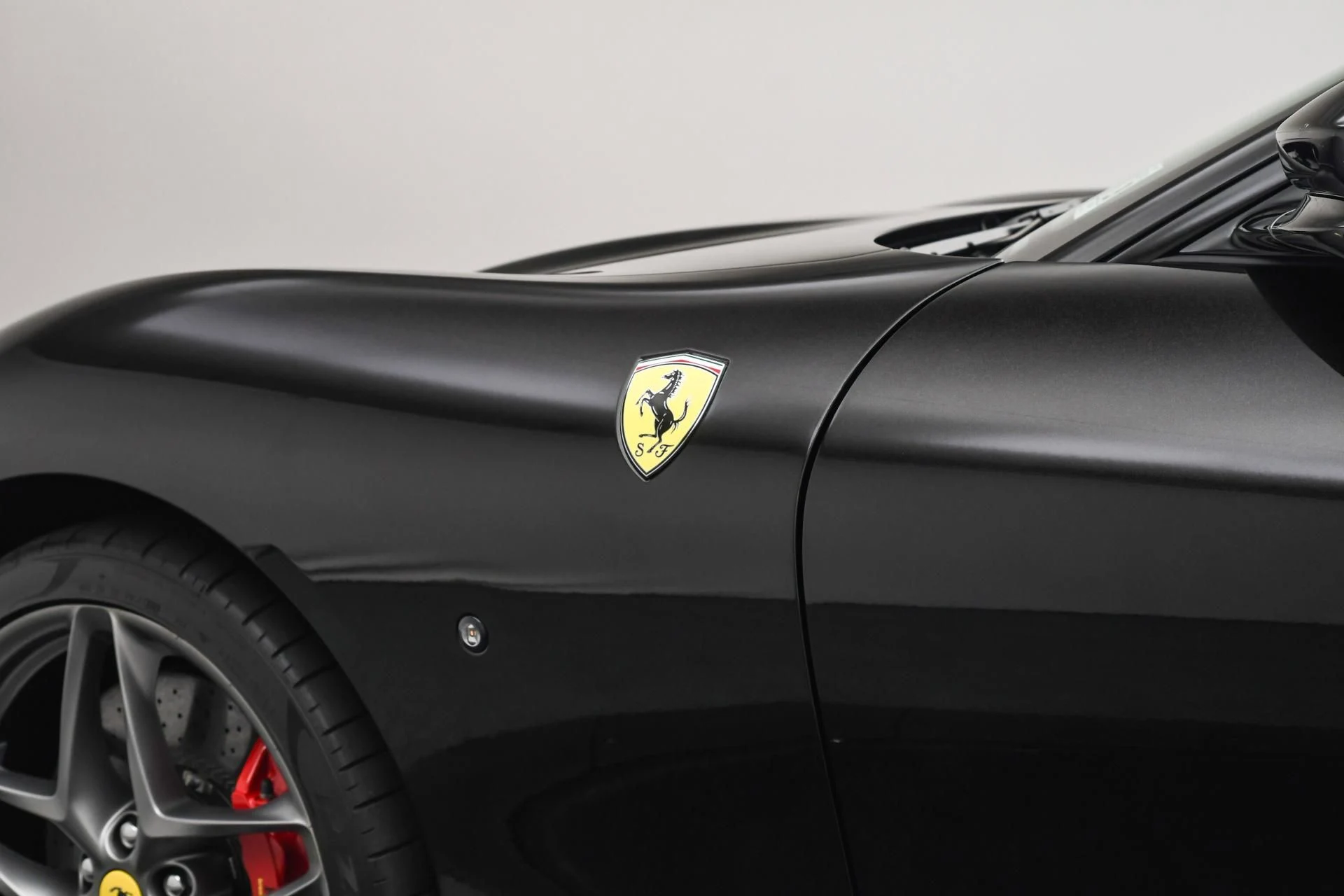 mph036_4168604739_Used_2024_Ferrari_Roma_1755159556_9fa12a6ffe