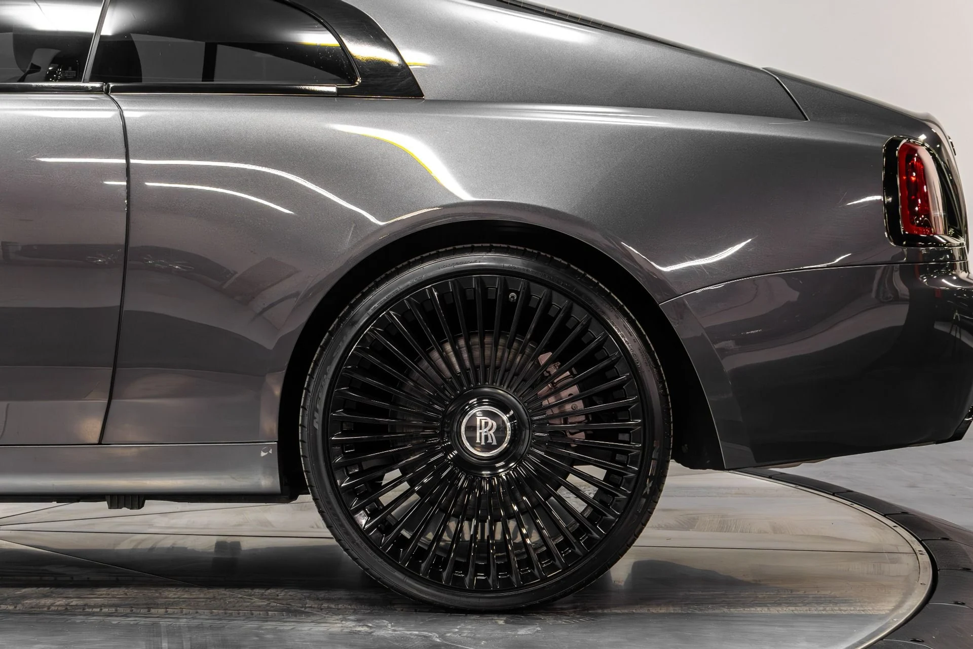 mph036_418666200_Used_2016_Rolls_Royce_Wraith_1765322495_4ec03e0af7