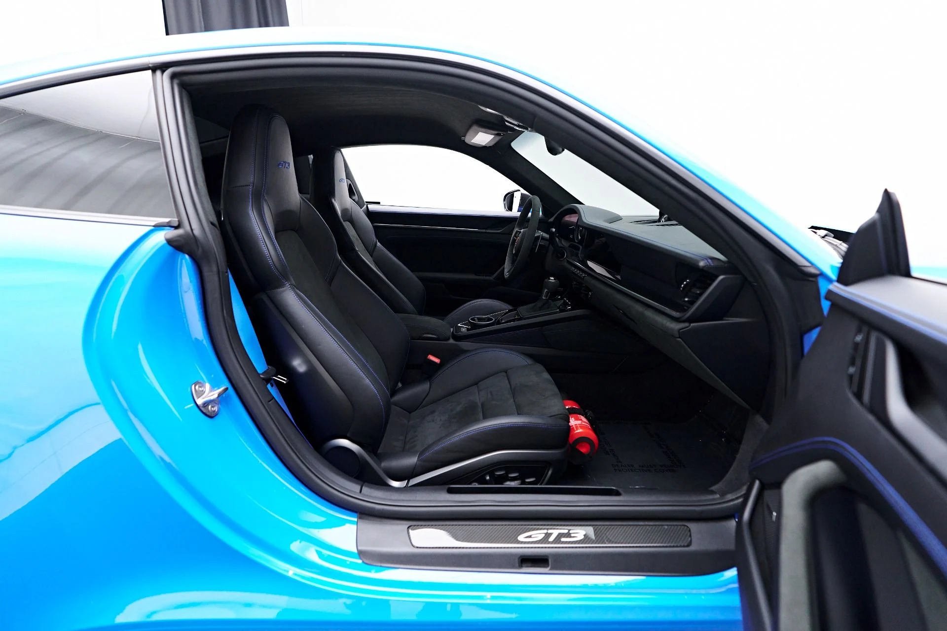 mph036_4194115218_Used_2022_Porsche_911_GT_3_1757034826_8441010390