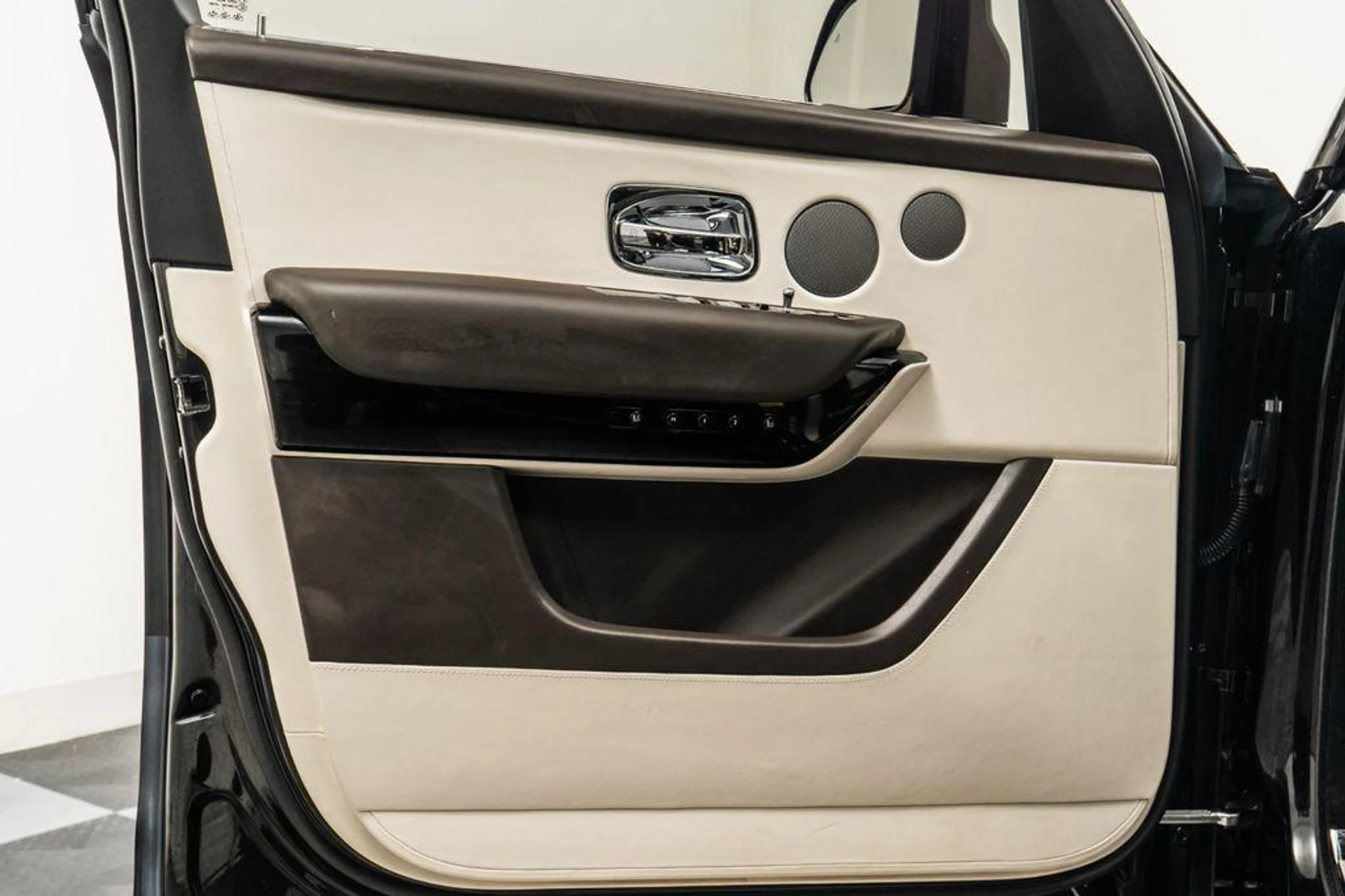 mph036_4198267566_y_Qy_L3_Sp_Ui4txpp4_Euf_Lm_S4_Zaw_0_5defccc285