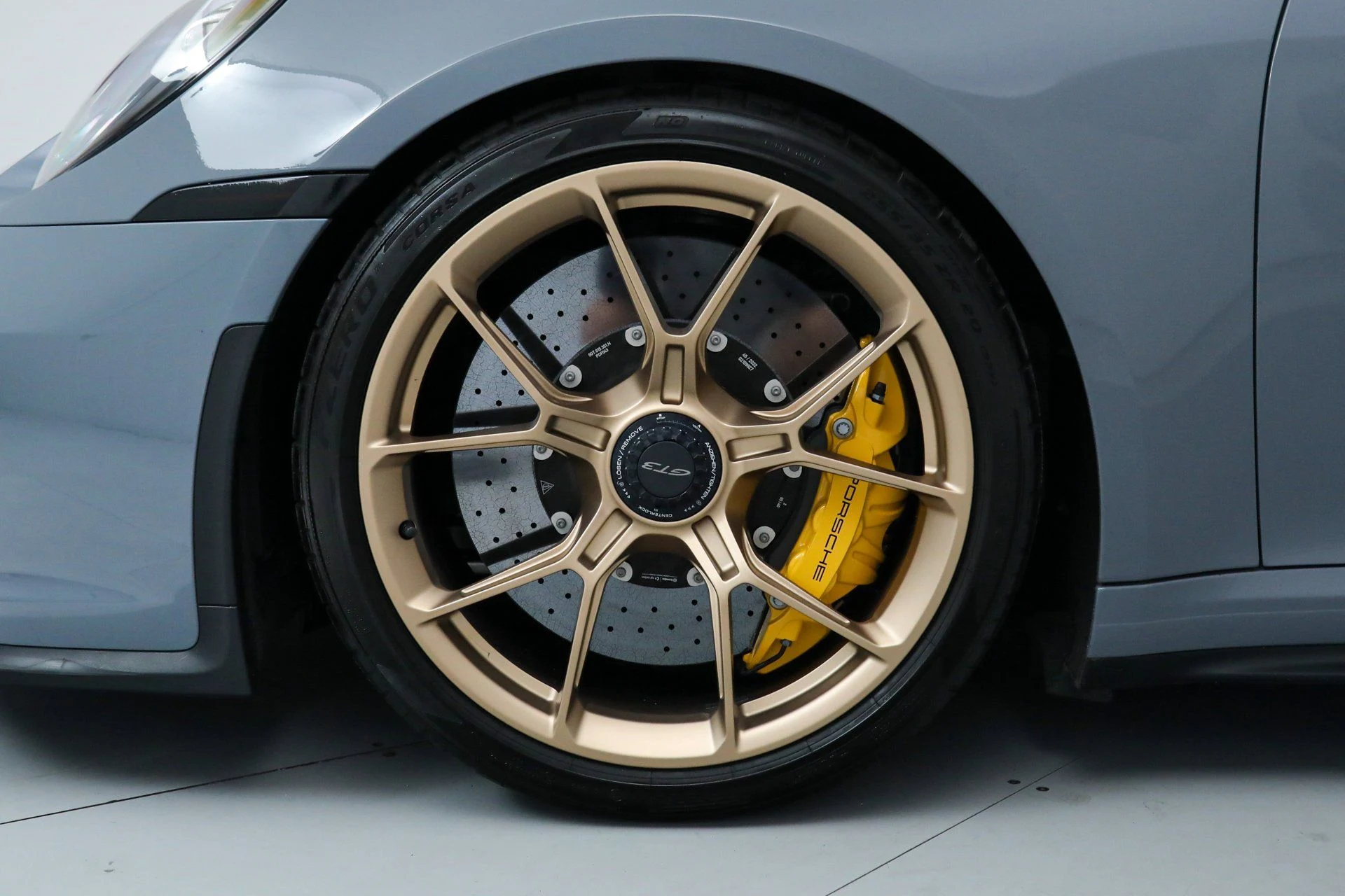 mph036_4204938207_efec36f58295dc331f1163cec460edb6_6030d269ec