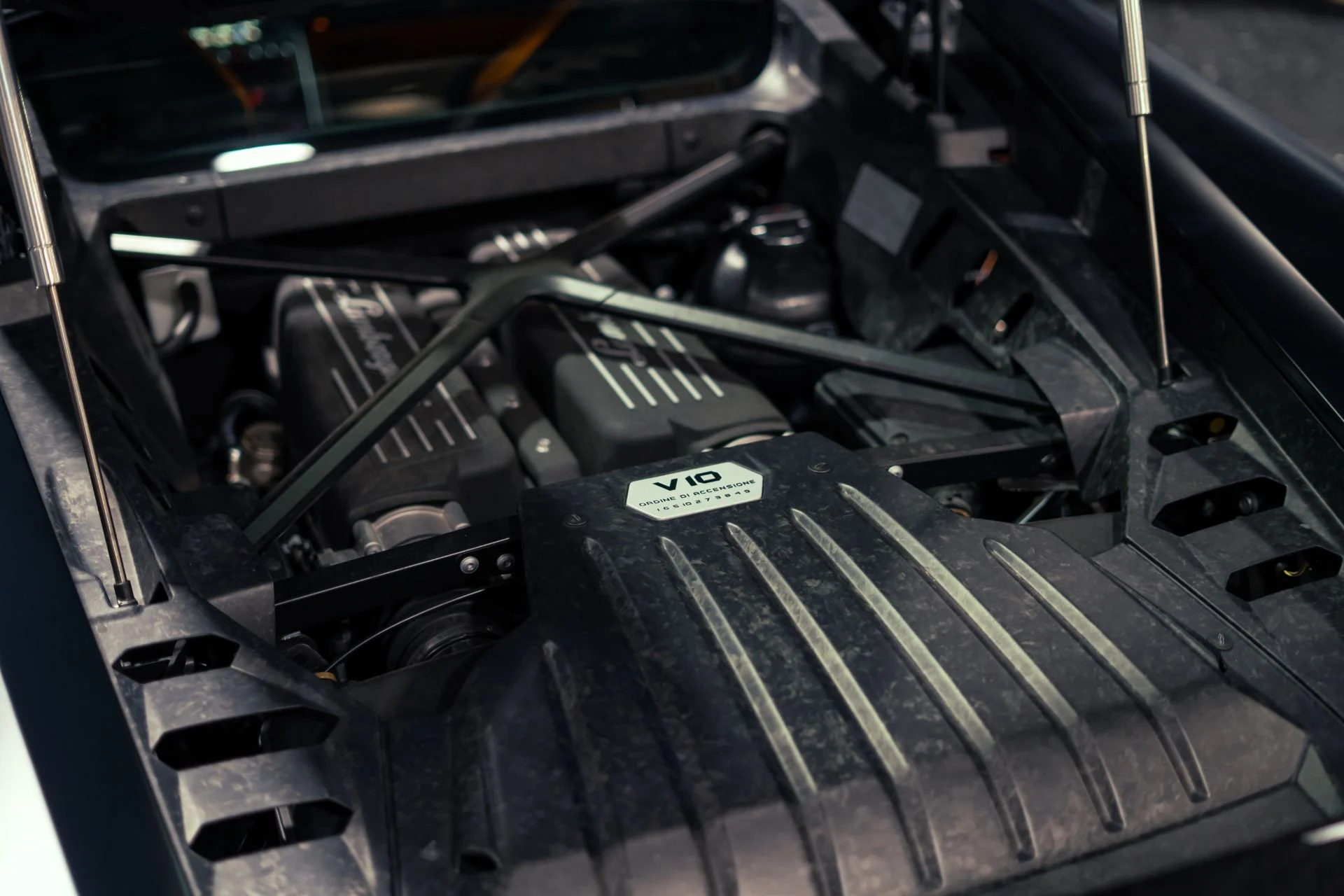 mph036_4213936415_Used_2015_Lamborghini_Huracan_LP_610_4_1782774261_05c9ee9a49