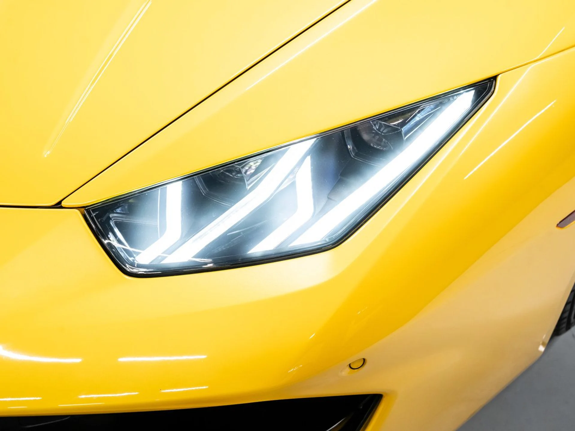 mph036_4227983461_lamborghini_huracan_2017_efc327b5a2