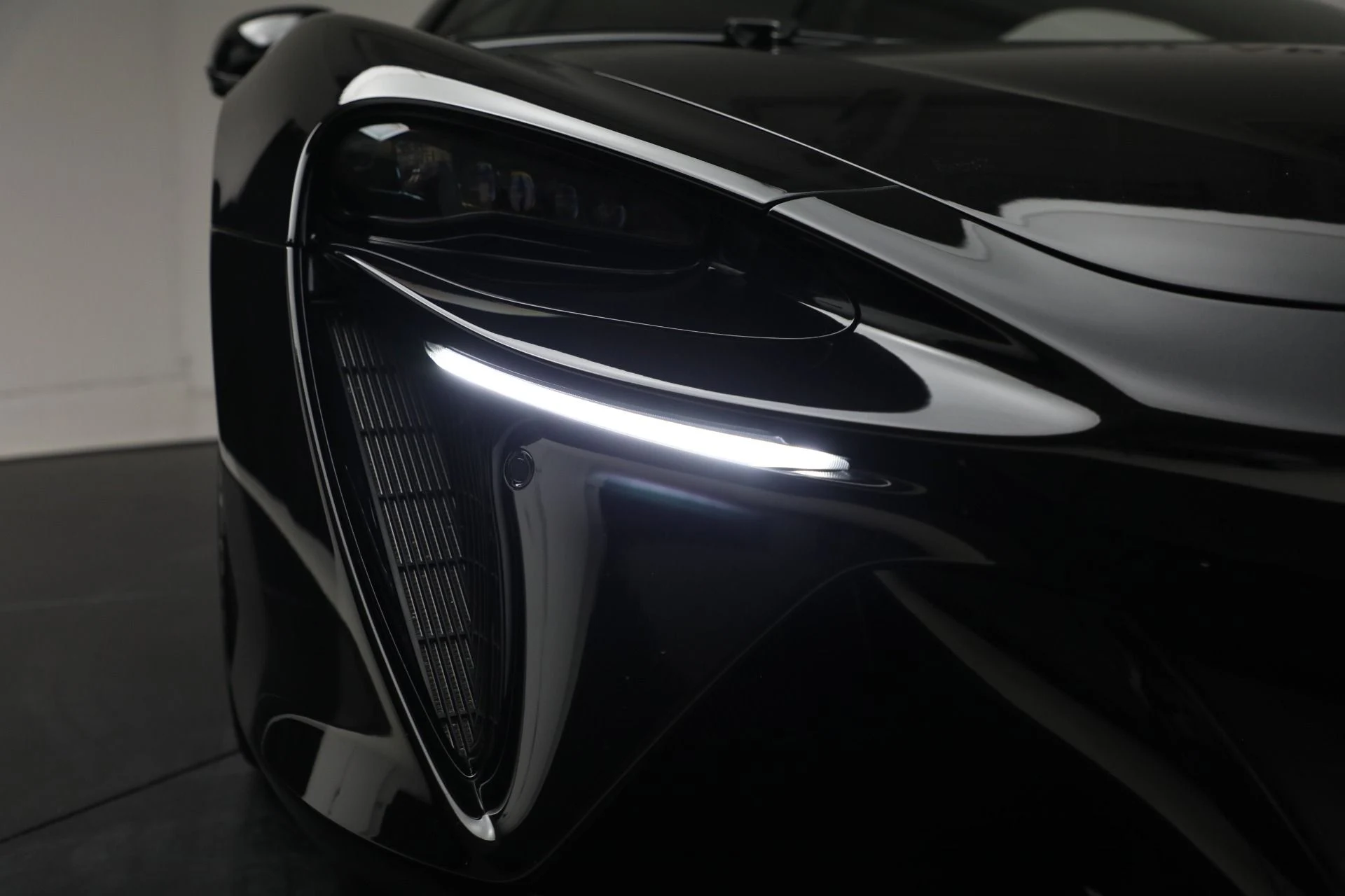 mph036_4234469886_Used_2023_Mc_Laren_Artura_a785b9138d