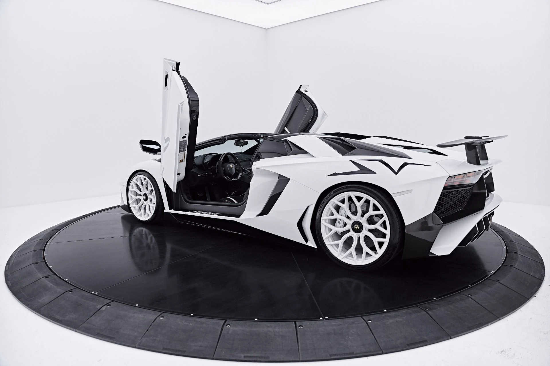 mph036_4249444216_Used_2016_Lamborghini_Aventador_LP_750_4_Super_Veloce_1785199433_ea9e66afcf