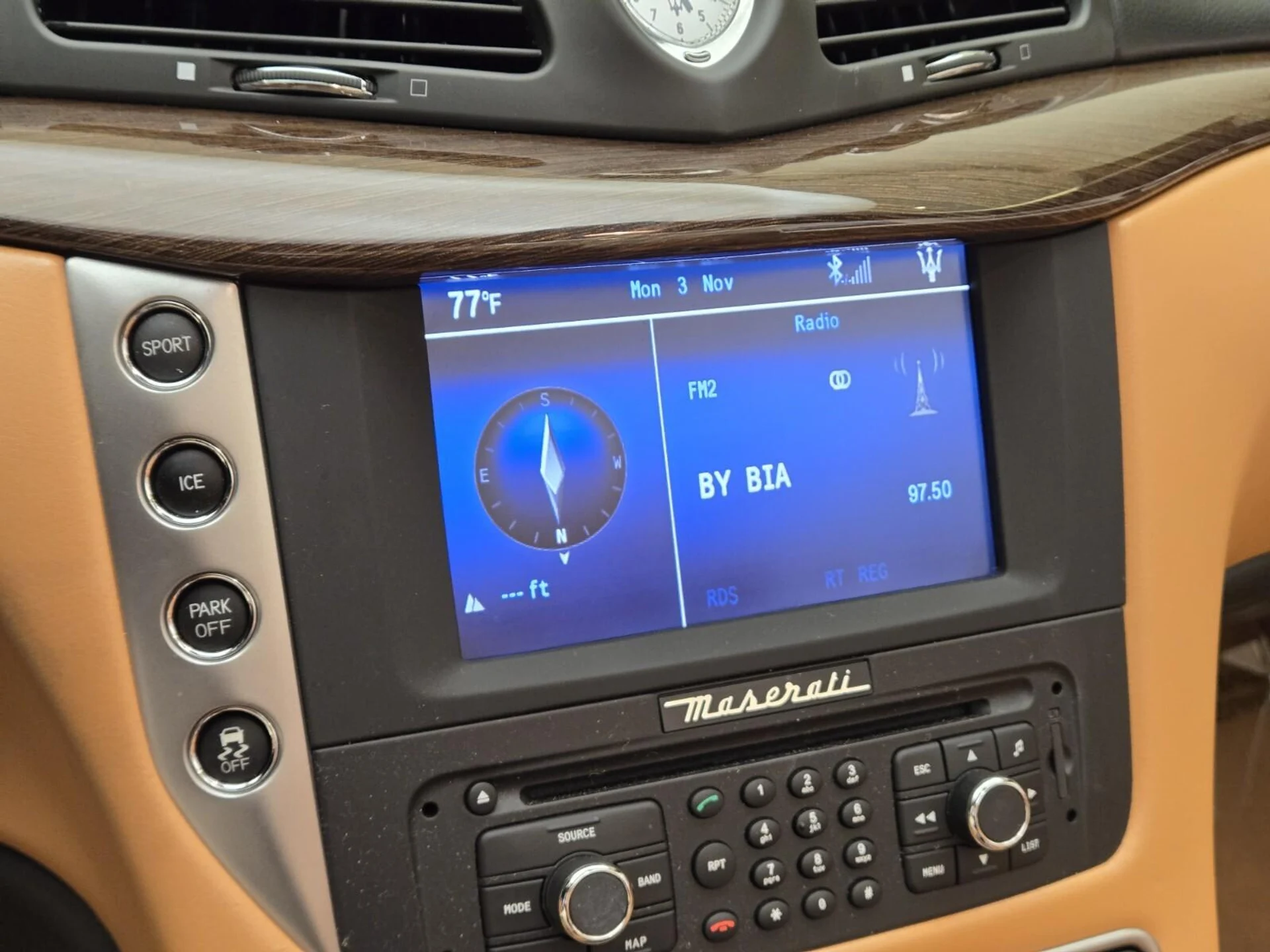 mph036_4258138697_Used_2013_Maserati_Gran_Turismo_Sport_1762328775_50da8cad2c