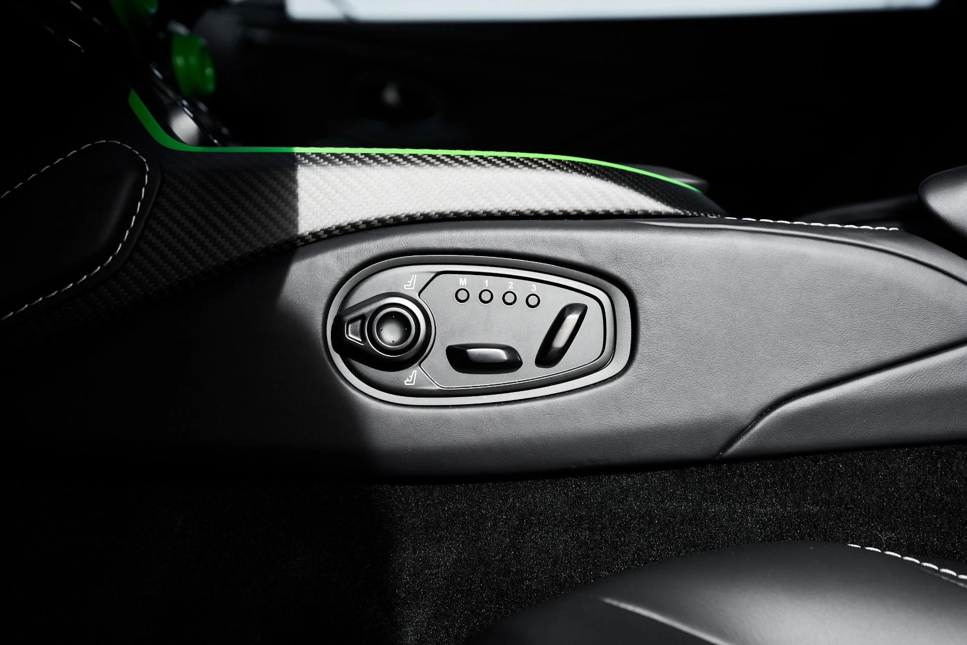 mph036_4261751920_Used_2023_Aston_Martin_Vantage_Base_1762913663_1345500f68