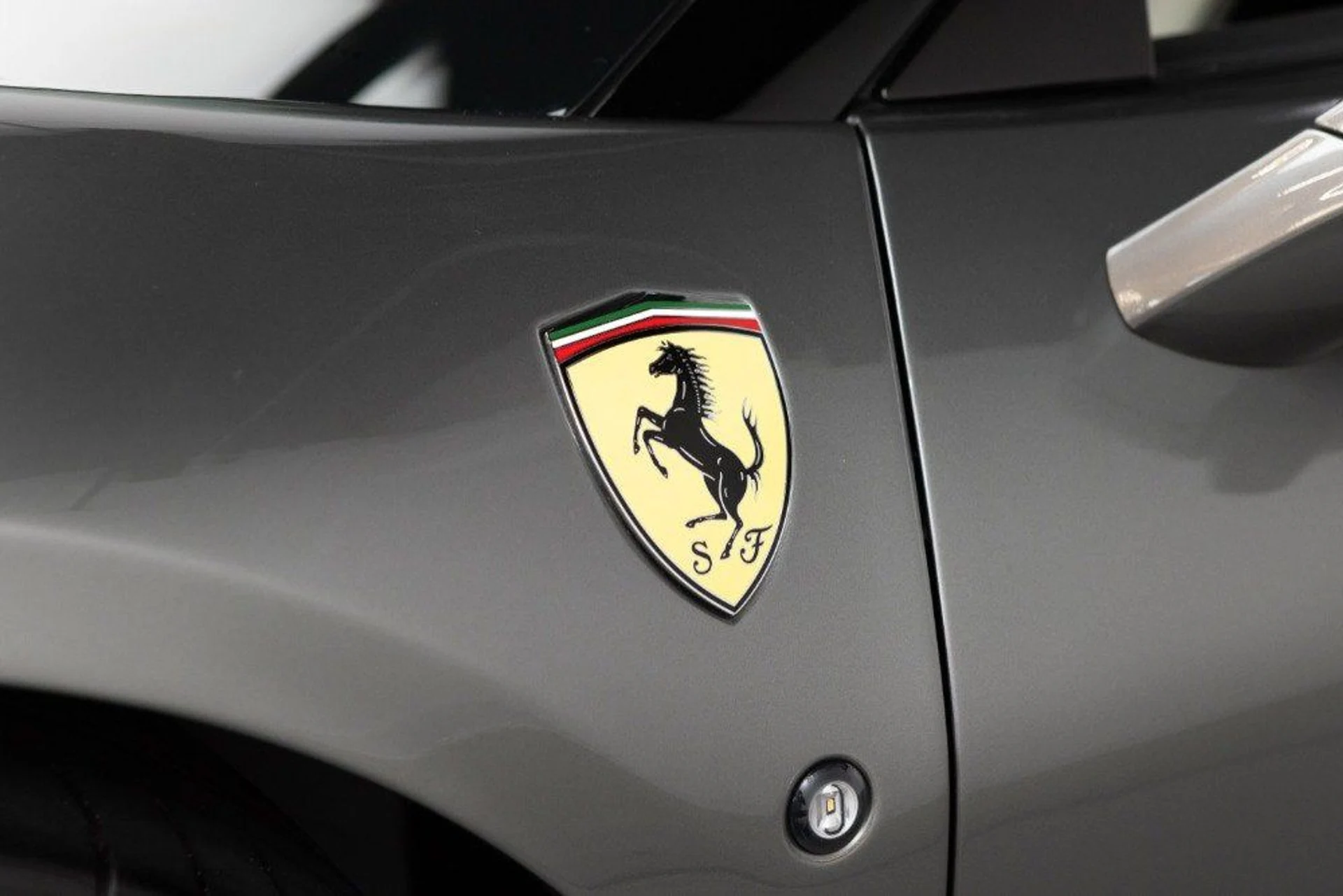 mph036_4268083087_97e4985fba834fb392a6042b81b44aad_10a7369168