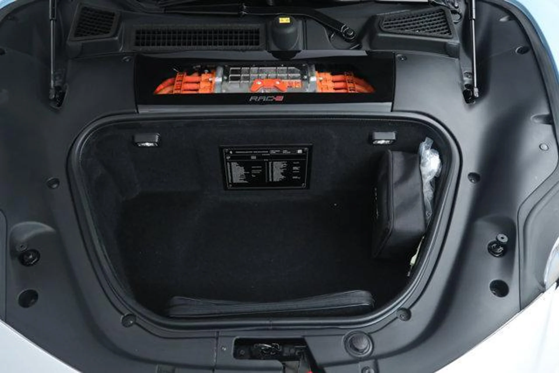 mph036_4271381550_K4_Hh_La00_G5m_IT_Sc_C_Km_Y2b_Mpd_Leo_009ffd576d