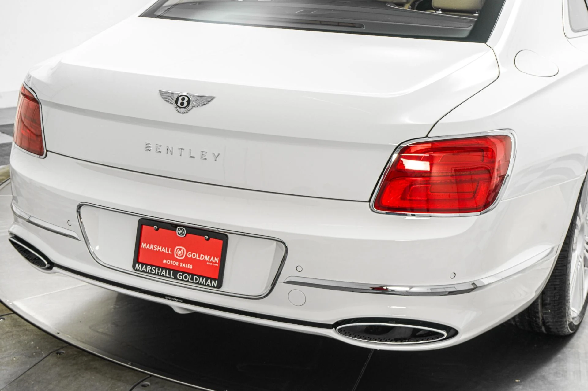 mph036_4272190498_Used_2026_Bentley_Flying_Spur_Azure_1772059089_00aa9cd3c5