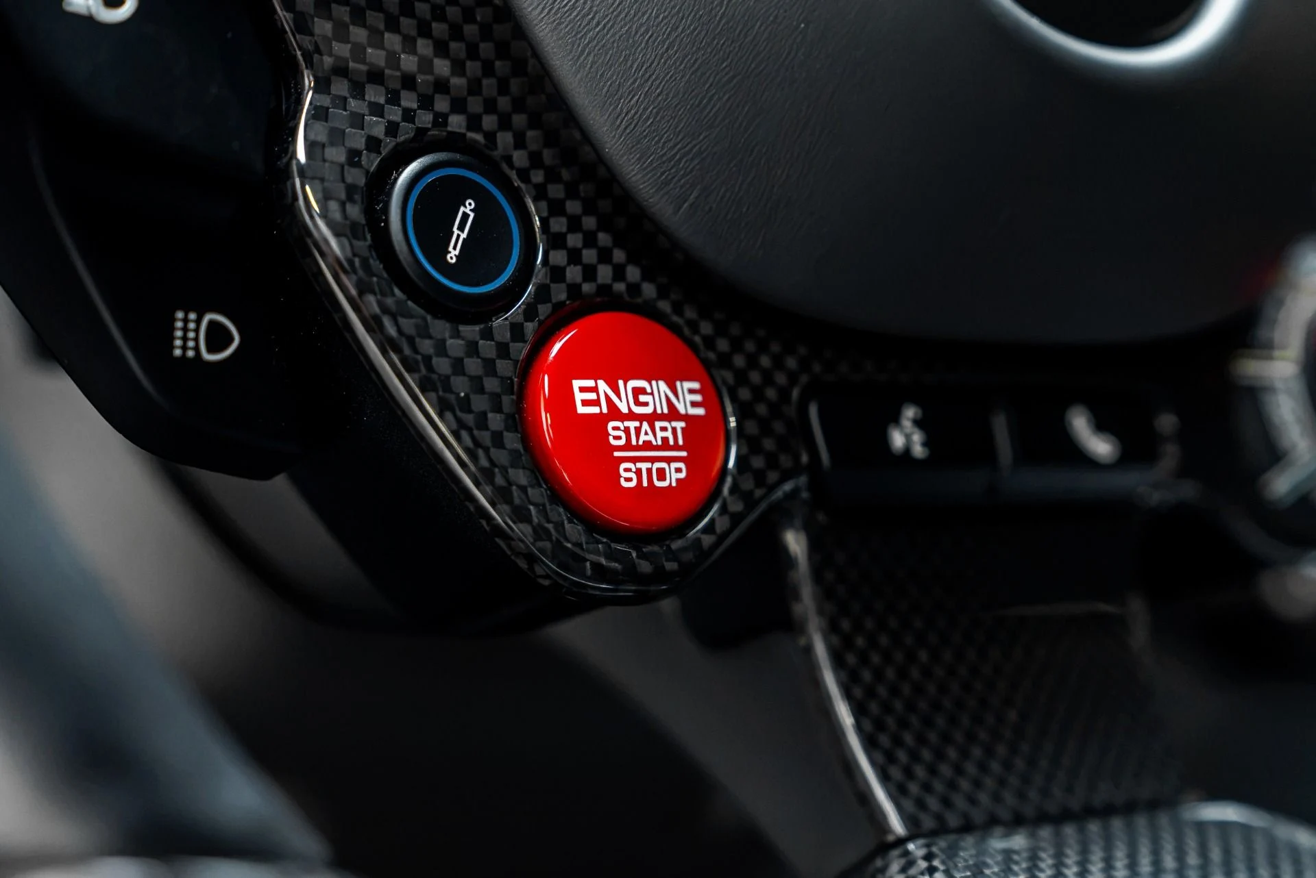 mph036_4274793985_Used_2019_Ferrari_812_Superfast_1784241750_13b04651ee