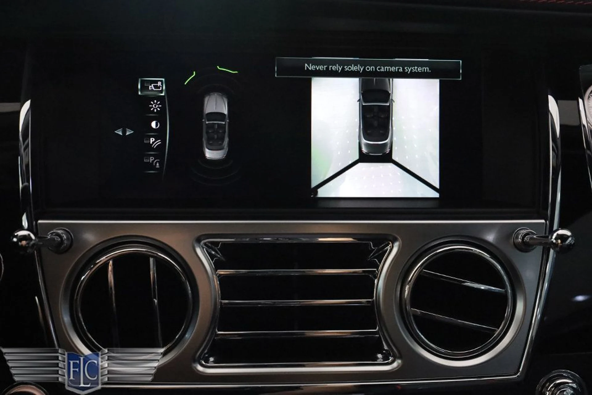 mph036_4282219431_used_2021_rolls_royce_dawn_convertible_6305_23016597_37_1024_8bf7a6aa28