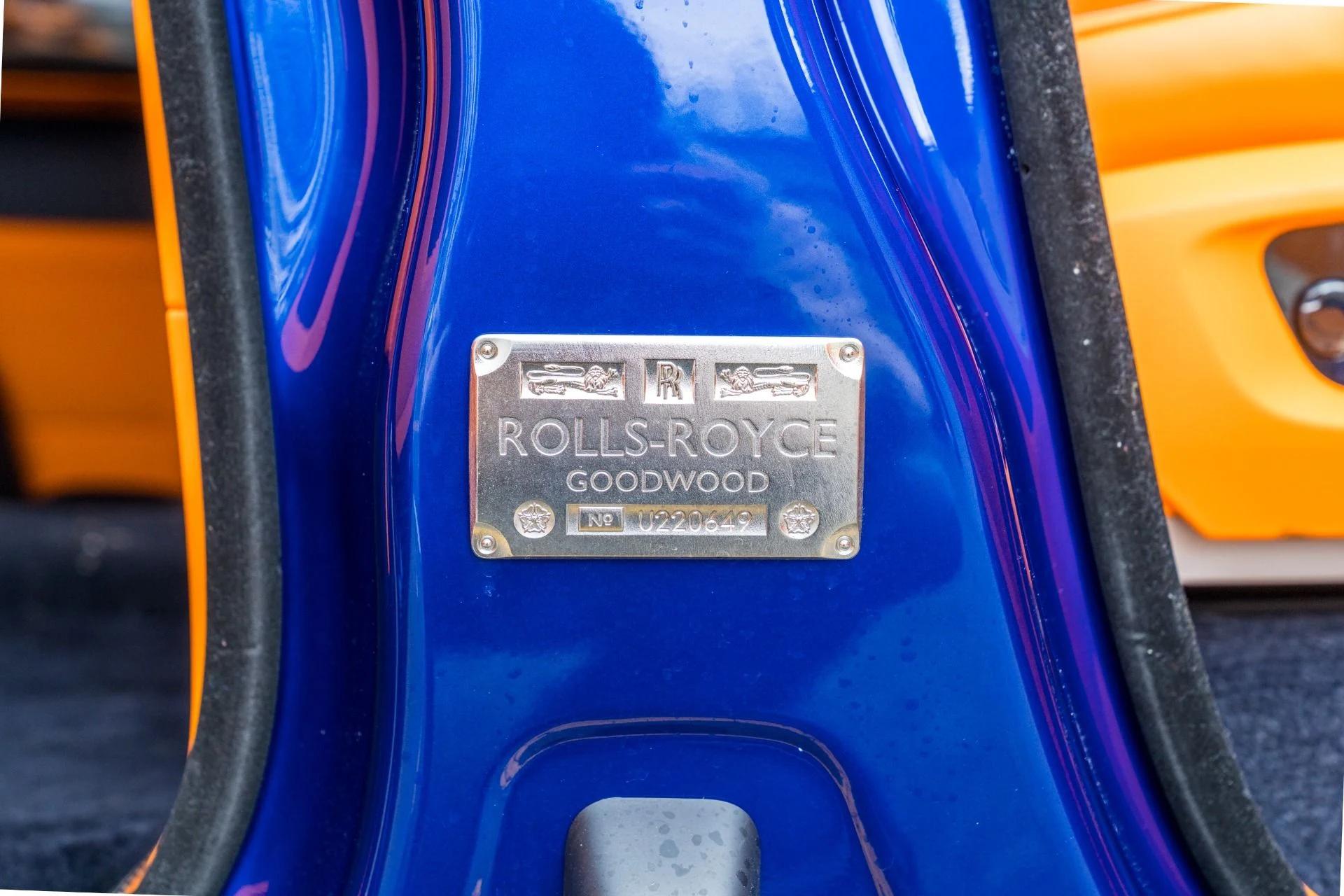 mph036_4286607474_Used_2023_Rolls_Royce_Black_Badge_Cullinan_1772494436_a6d448f740