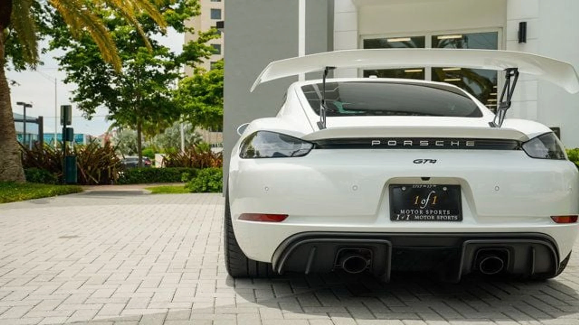 mph036_436514792_used_2020_porsche_718_cayman_gt4coupe_14354_22875819_37_640_6358459572