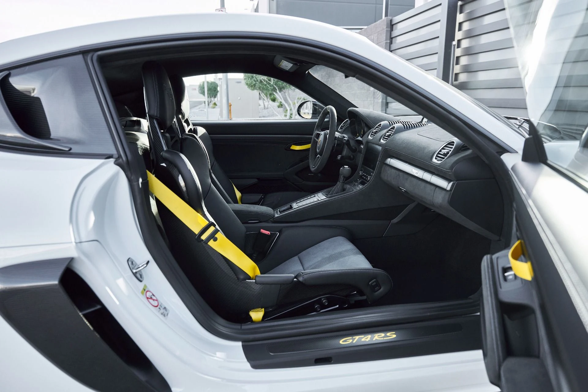 mph036_463969188_Used_2024_Porsche_718_Cayman_GT_4_RS_1766514196_a1c50b8c6d