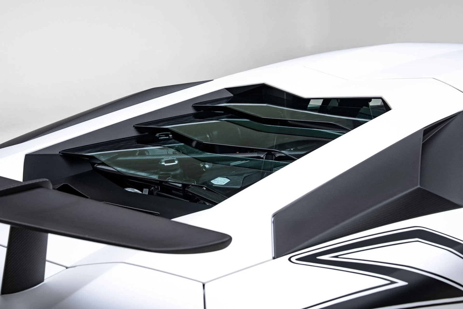 mph036_501484742_Used_2016_Lamborghini_Aventador_SV_1775078140_7a693145bd